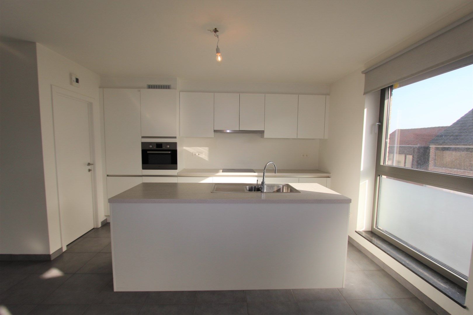 MODERN APPARTEMENT MET 2 TERRASSEN EN GARAGE foto 4