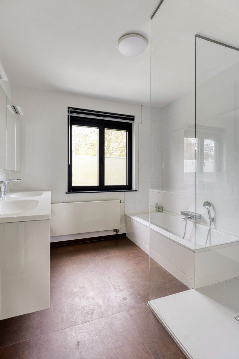 Rustig gelegen villa in het groen foto 12