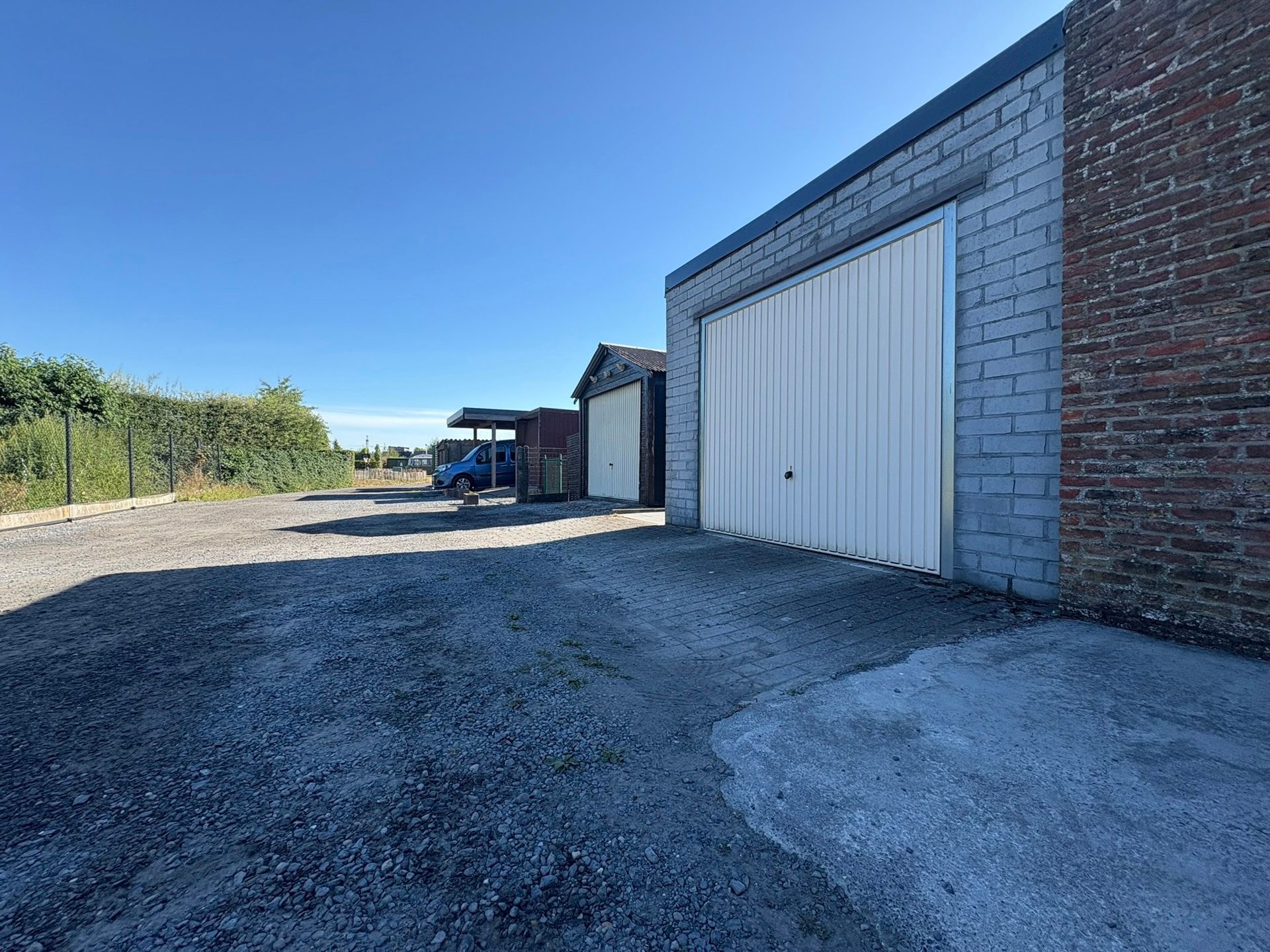 Ruime rijwoning met 3 slaapkamers en garage  foto 14
