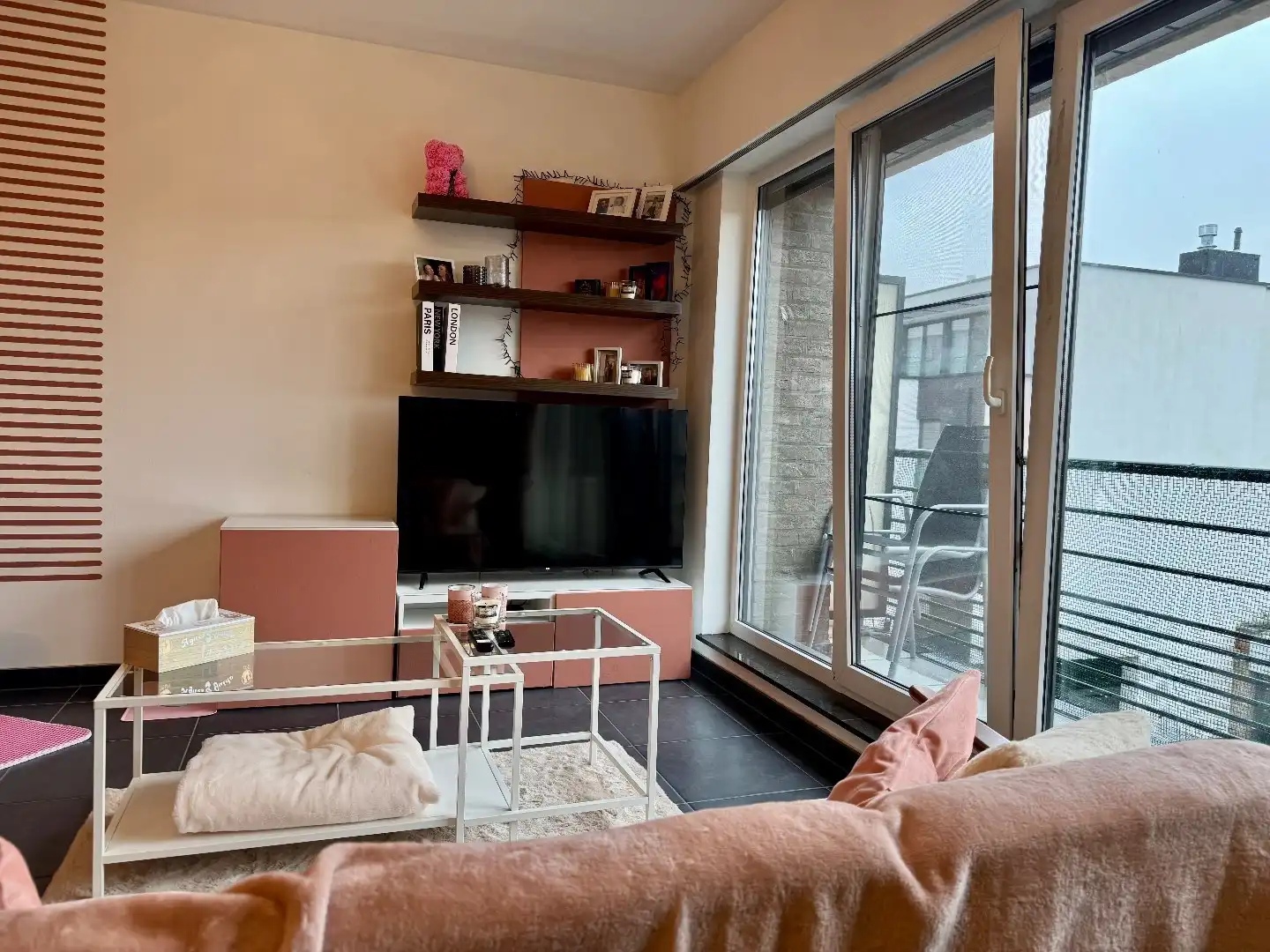 TE HUUR - Gezellige studio in Merchtem - Uitstekende ligging foto 2