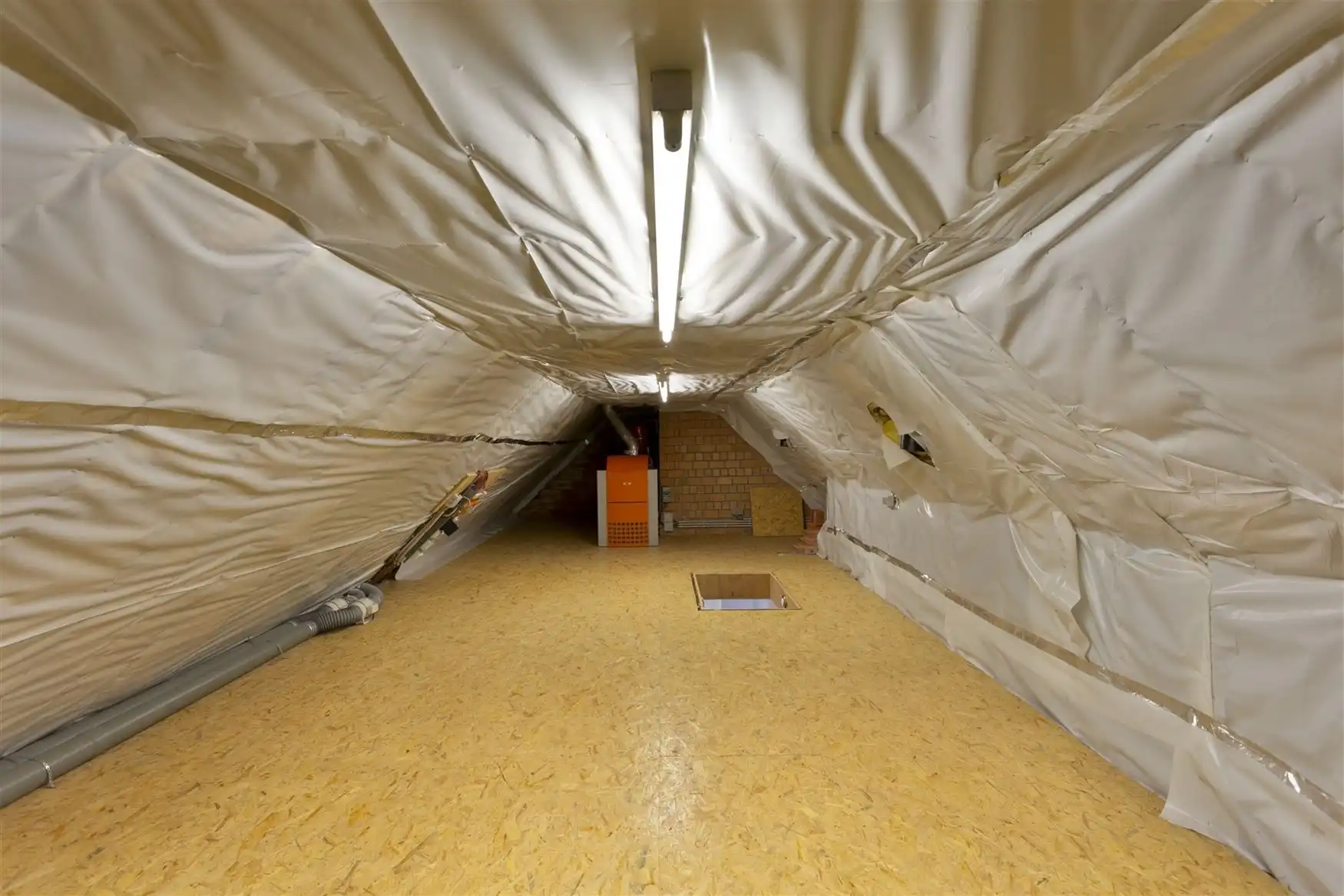 Zeer ruim bemeubeld duplexappartement foto 27