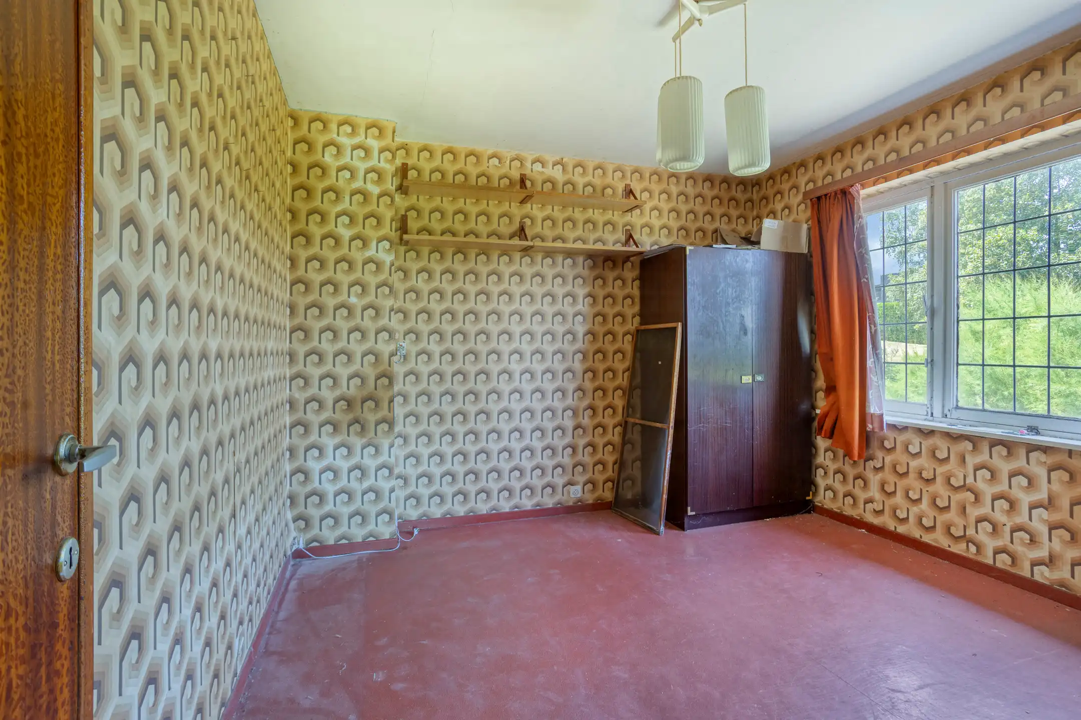 Te renoveren woning met veel potentieel op een toplocatie! foto 7