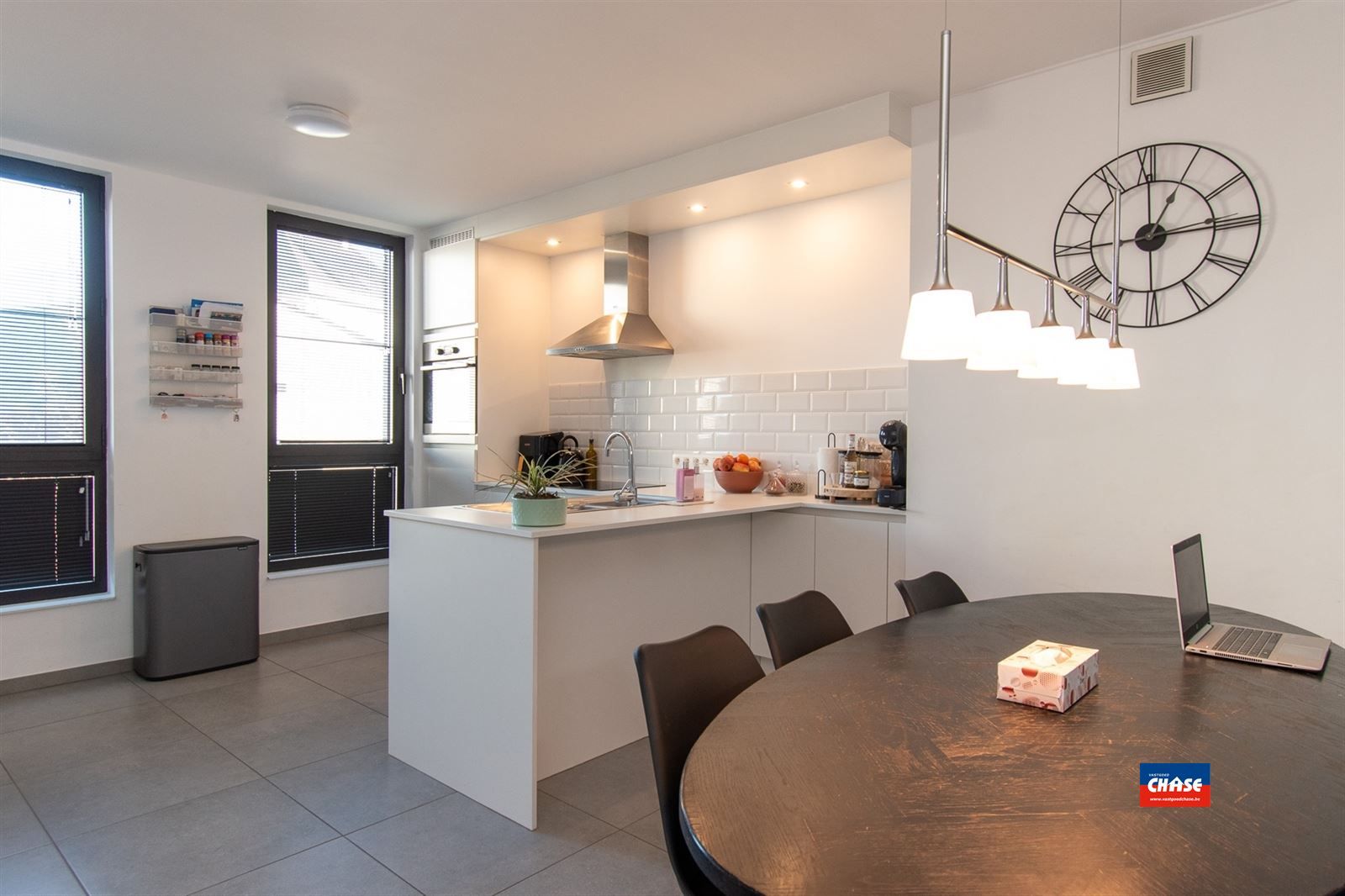 Recente woning met 3 slaapkamers, garage en tuin foto 5