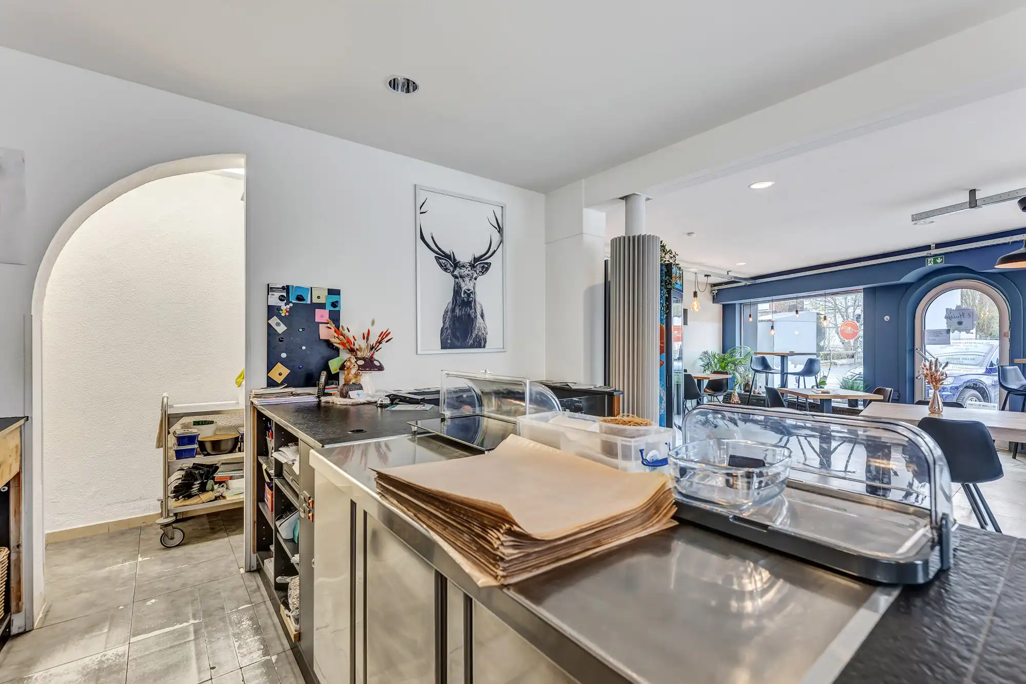 Unieke opbrengsteigendom op strategische locatie foto 11