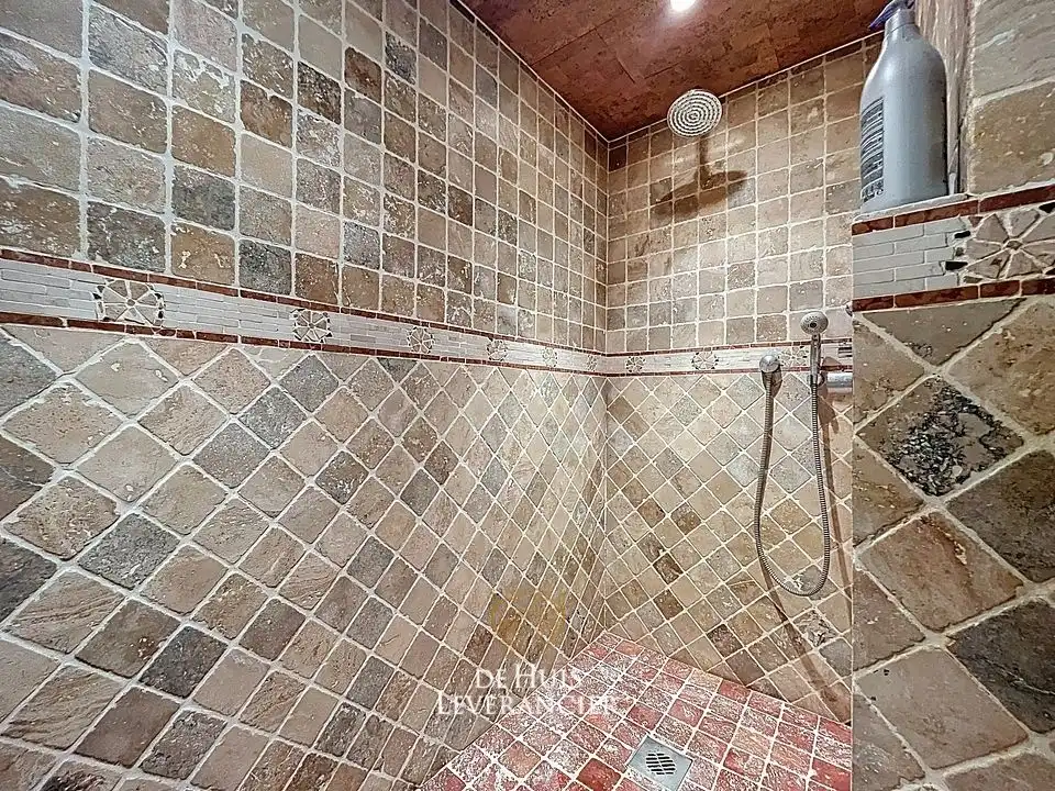 Elegante laagbouwvilla waar discrete rust, moderne uitstraling en standing versmelten in het 'Zoute' van Sint-Idesbald te koop foto 35