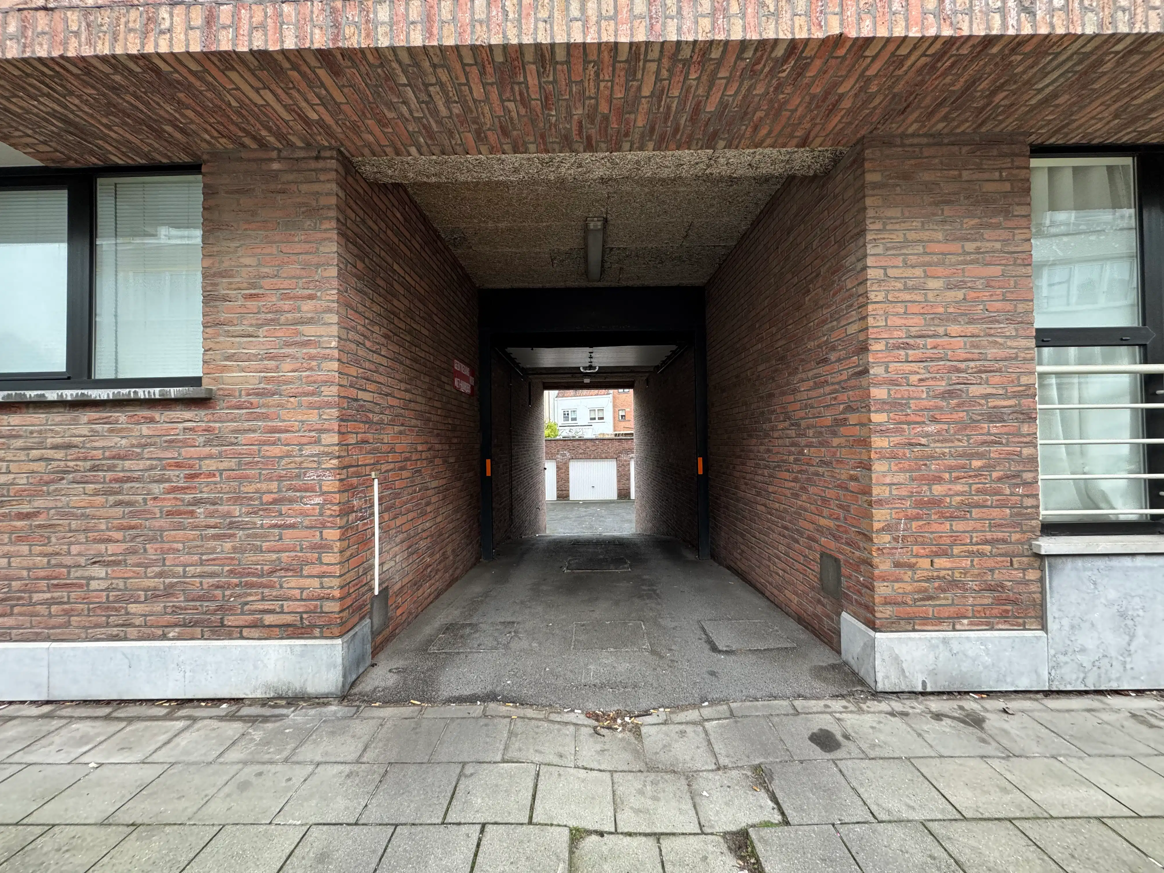 Garagebox op centrale ligging Vuurtorenwijk – Oostende foto 6