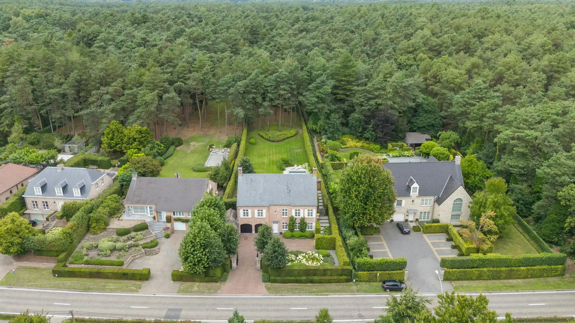 luxueuze villa op perceel van 2000m² te koop in Herentals foto 24