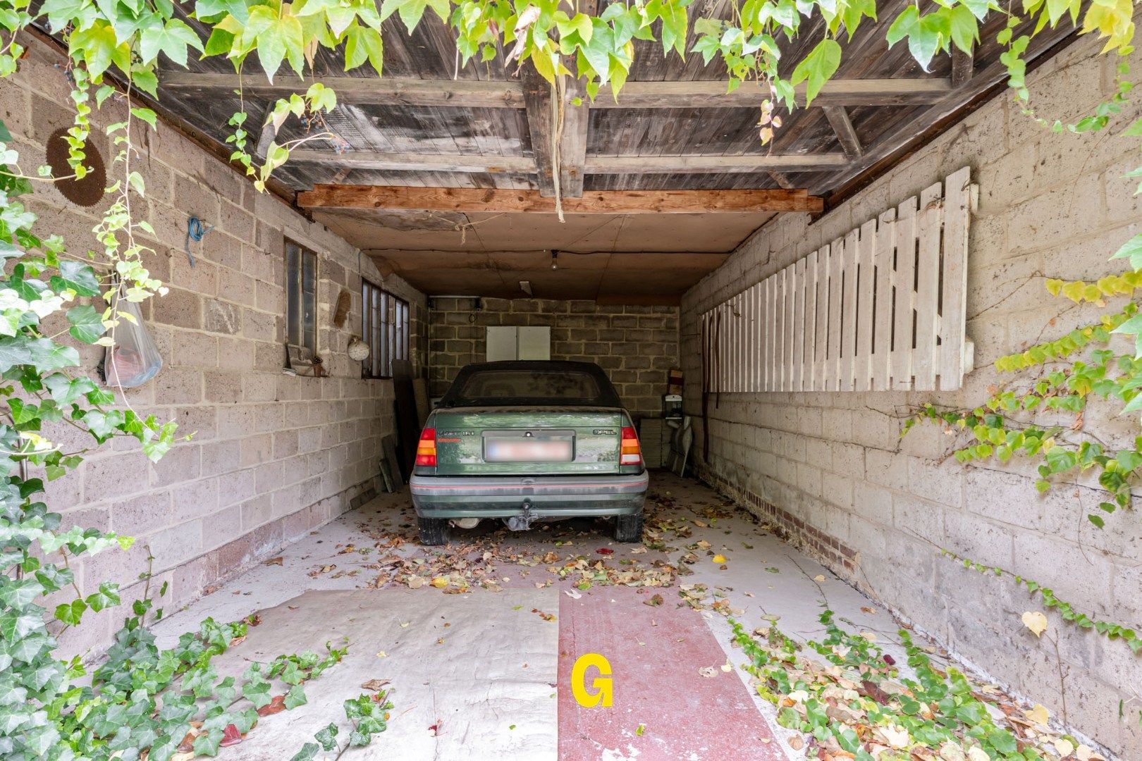 ***IN OPTIE*** Degelijk gebouwde halfopen woning met tuin en 315 m² vergunde opslagplaatsen en garage, vlak bij het centrum van Hoeselt foto 24