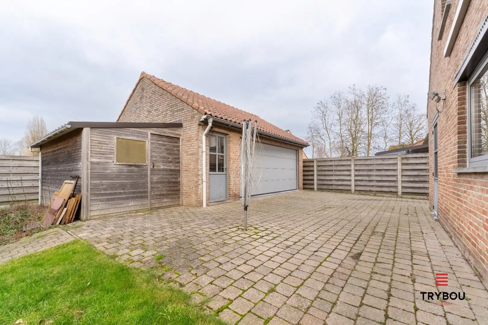 Instapklare gezinswoning met ruime tuin en dubbele garage in Poelkapelle foto 23