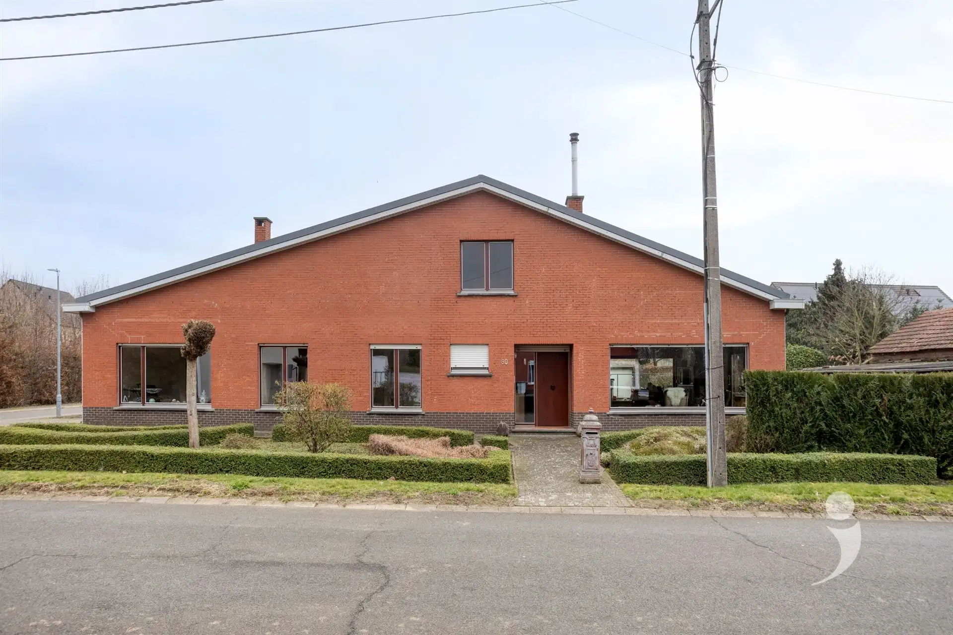 Ruime gelijkvloerse woning te Wezemaal!  foto {{pictureIndex}}