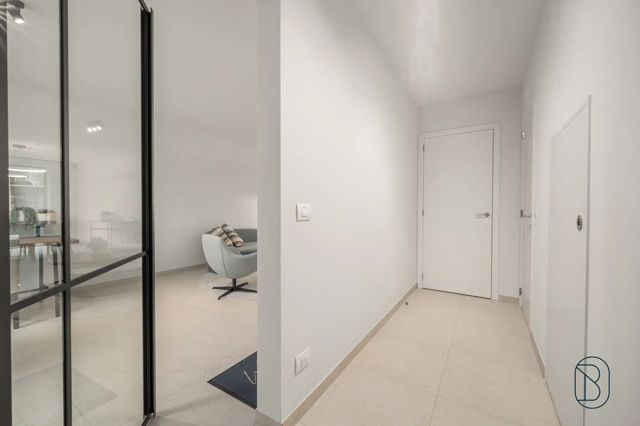 Kwalitatief afgewerkte nieuwbouw met 3 slk, E-peil 0. foto 3