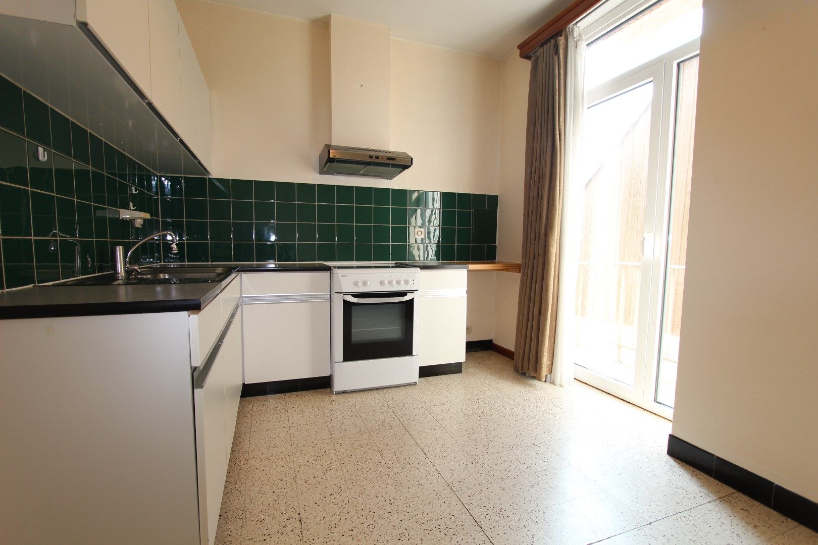 RUIM APPARTEMENT - PRACHTIG GELEGEN IN HET STADSCENTRUM foto 9