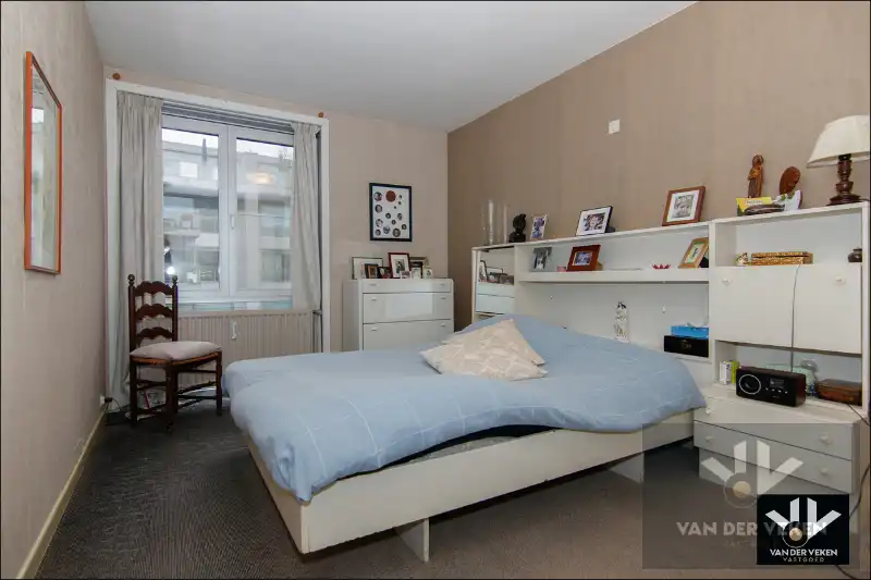 APPARTEMENT MET 3 SLPK - 102 m2 + terras - INCLUSIEF GARAGEBOX foto 9