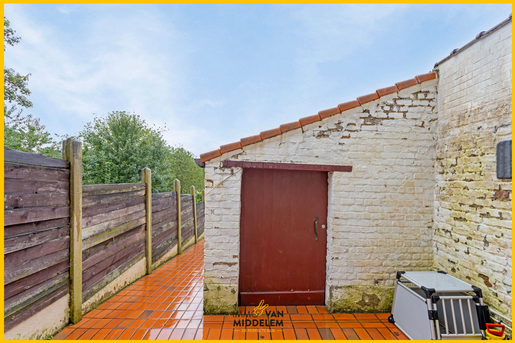 OP TE FRISSEN BUNGALOW MET 3 KAMERS, GARAGE EN TUIN foto 25