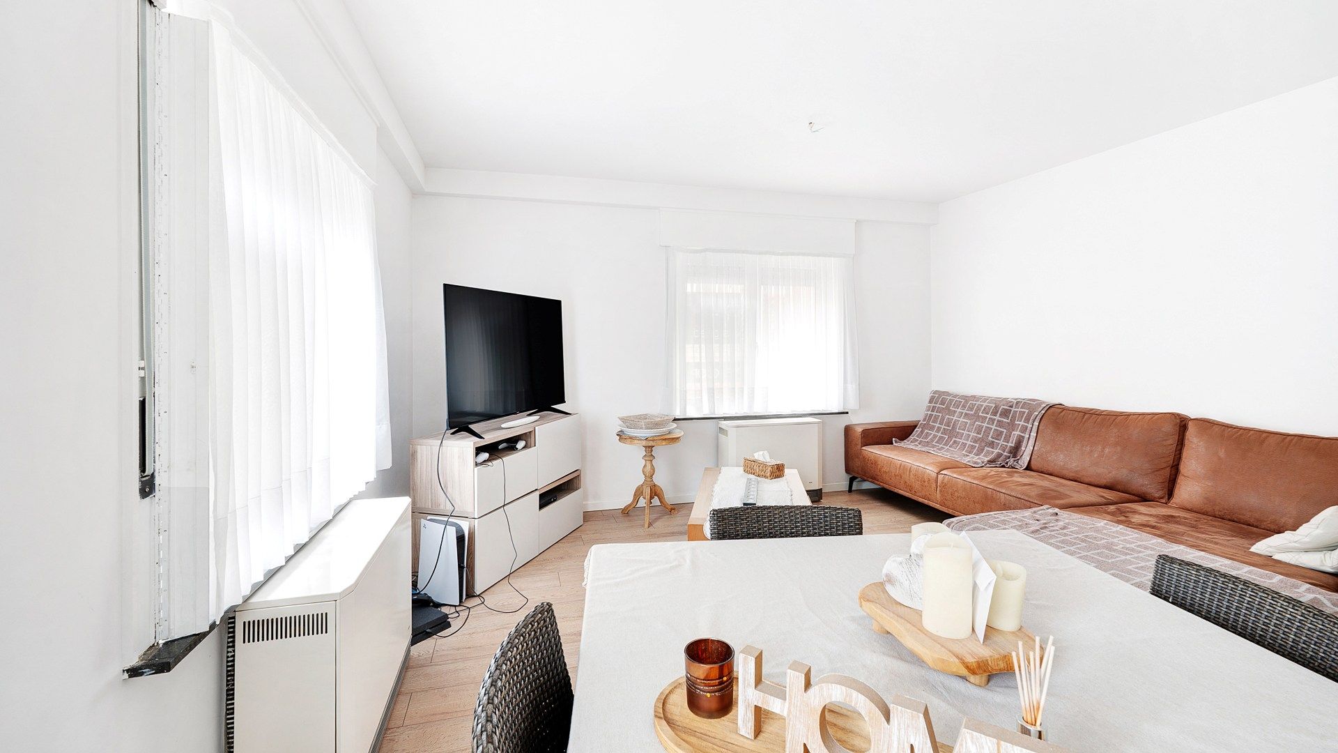 Verzorgd 2-kamer appartement in hartje Heist foto 4