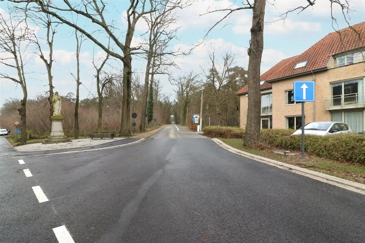 App. met 2 slpk., terras en autostaanplaats, rustig gelegen foto 37