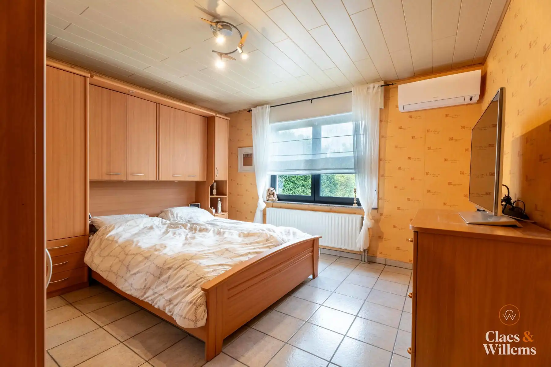 Ruime gezinswoning met 5 slaapkamers. foto 13