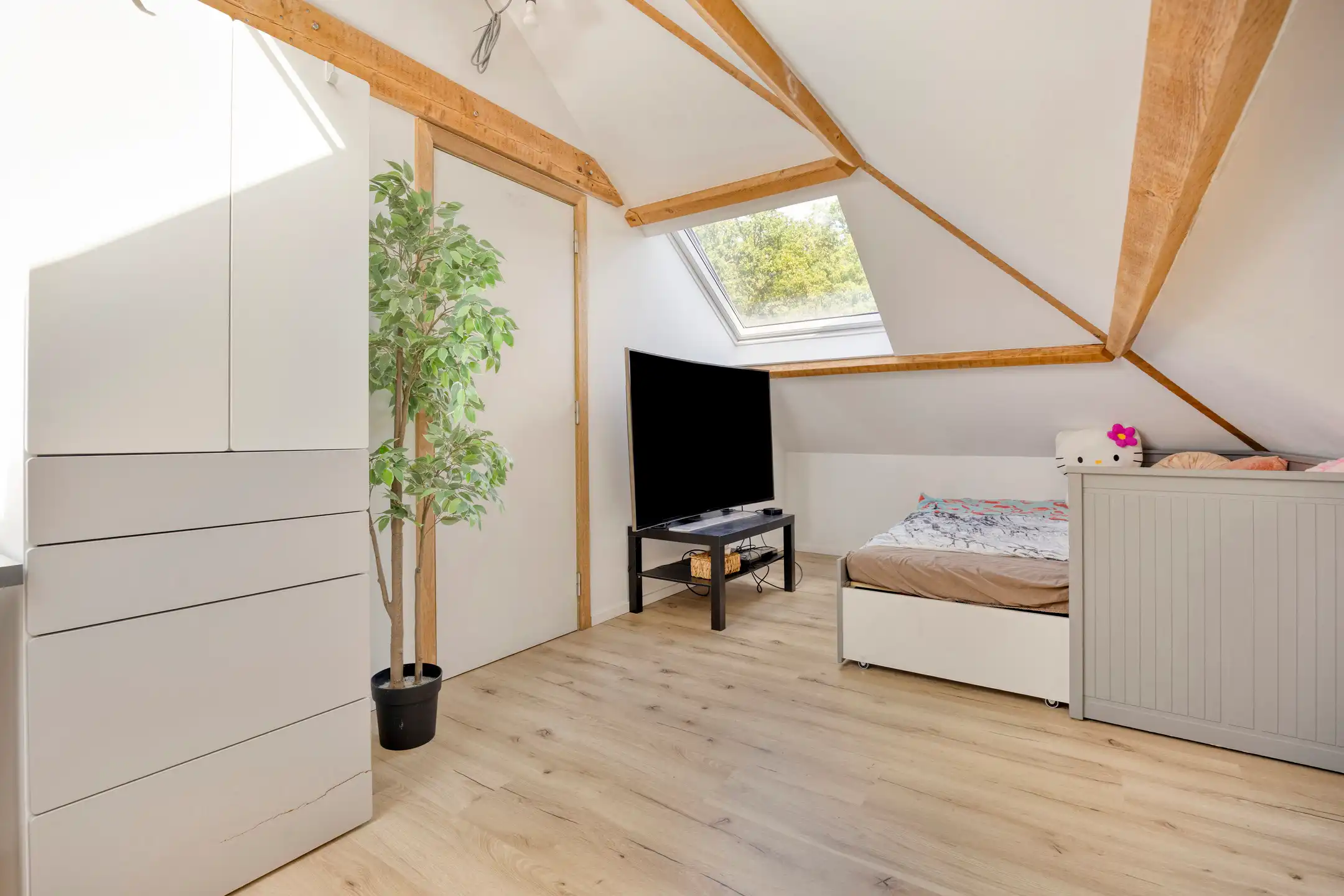 Woning met 6 slaapkamers en praktijkruimte te Gelrode foto 12