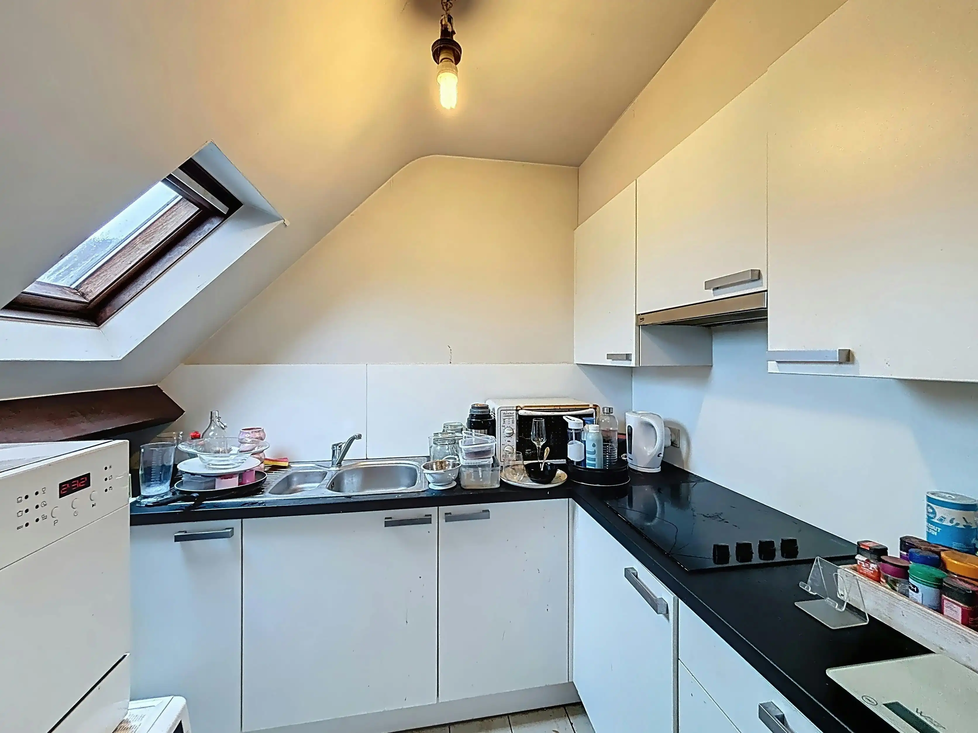 Studio met ruim terras te koop in centrum Kapellen! foto 9