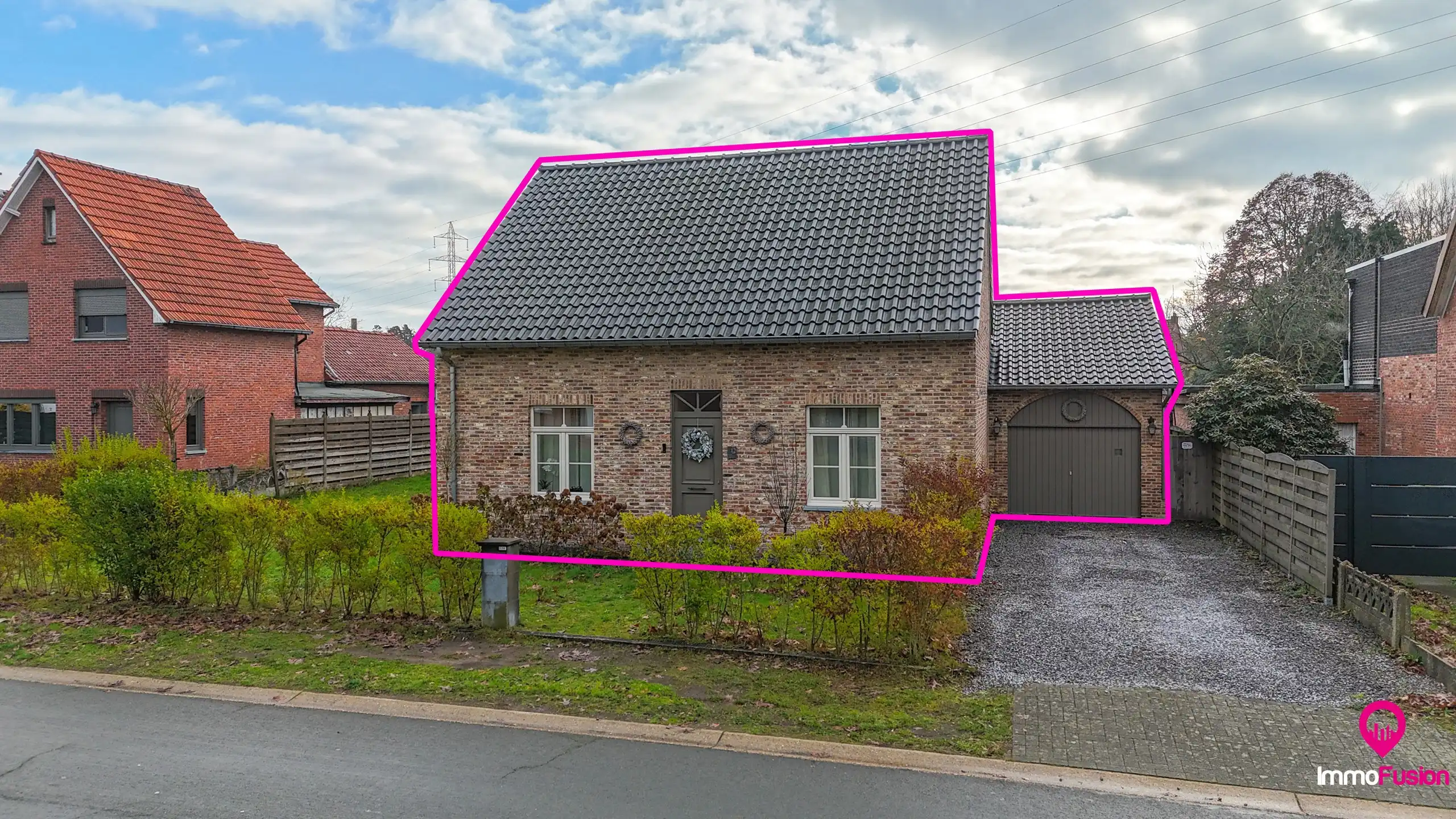 Zeer ruim wonen met 5 slpks en rustig gelegen! foto 3