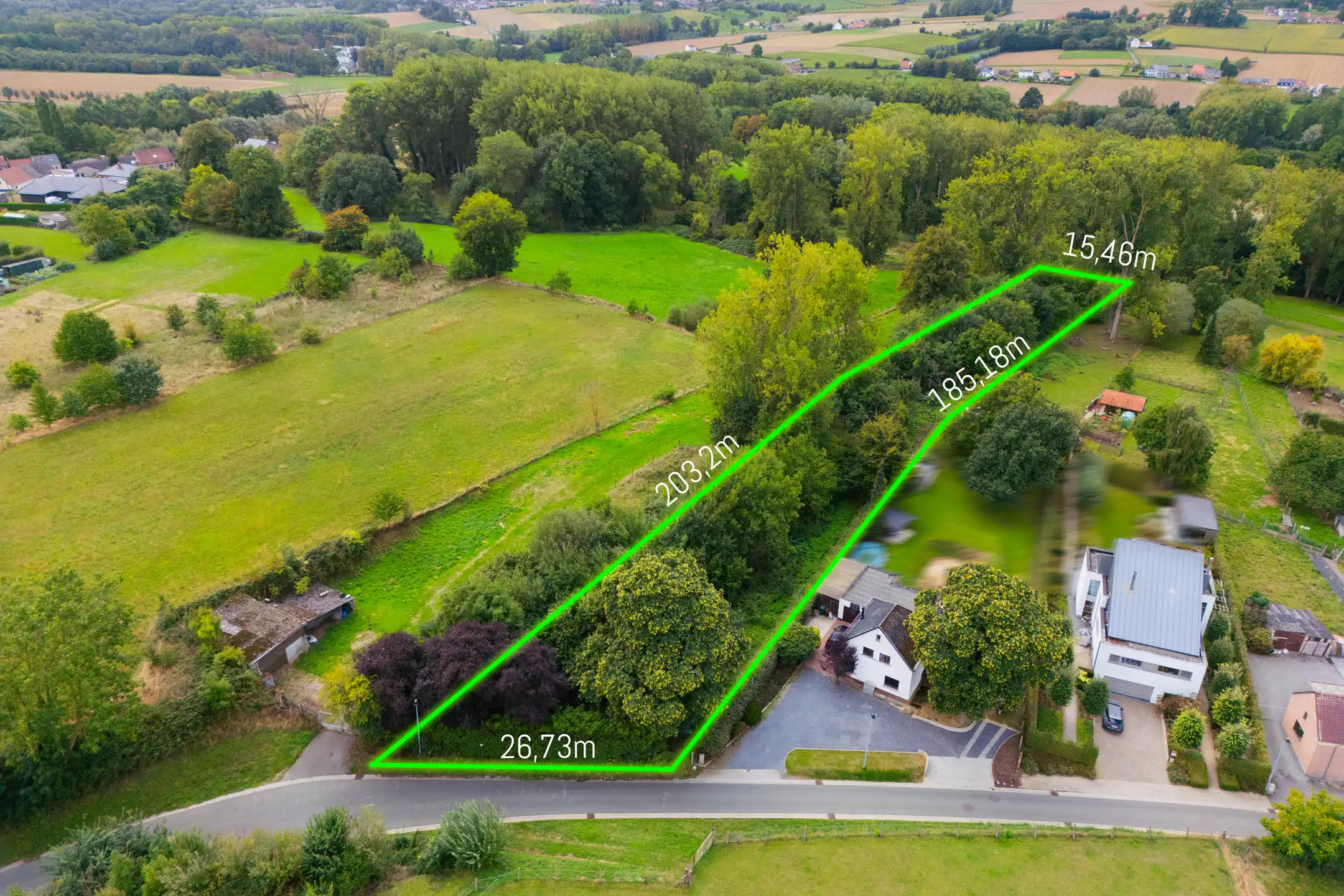 Ruime bouwgrond voor OB van 34a 52ca in landelijke omgeving  foto 2
