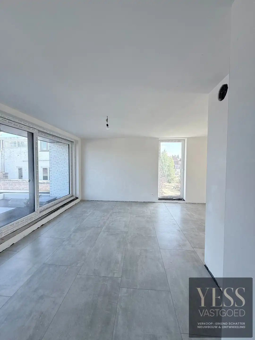 Lichtrijk duplex appartement met 3 slaapkamers + 2 parkings foto 3