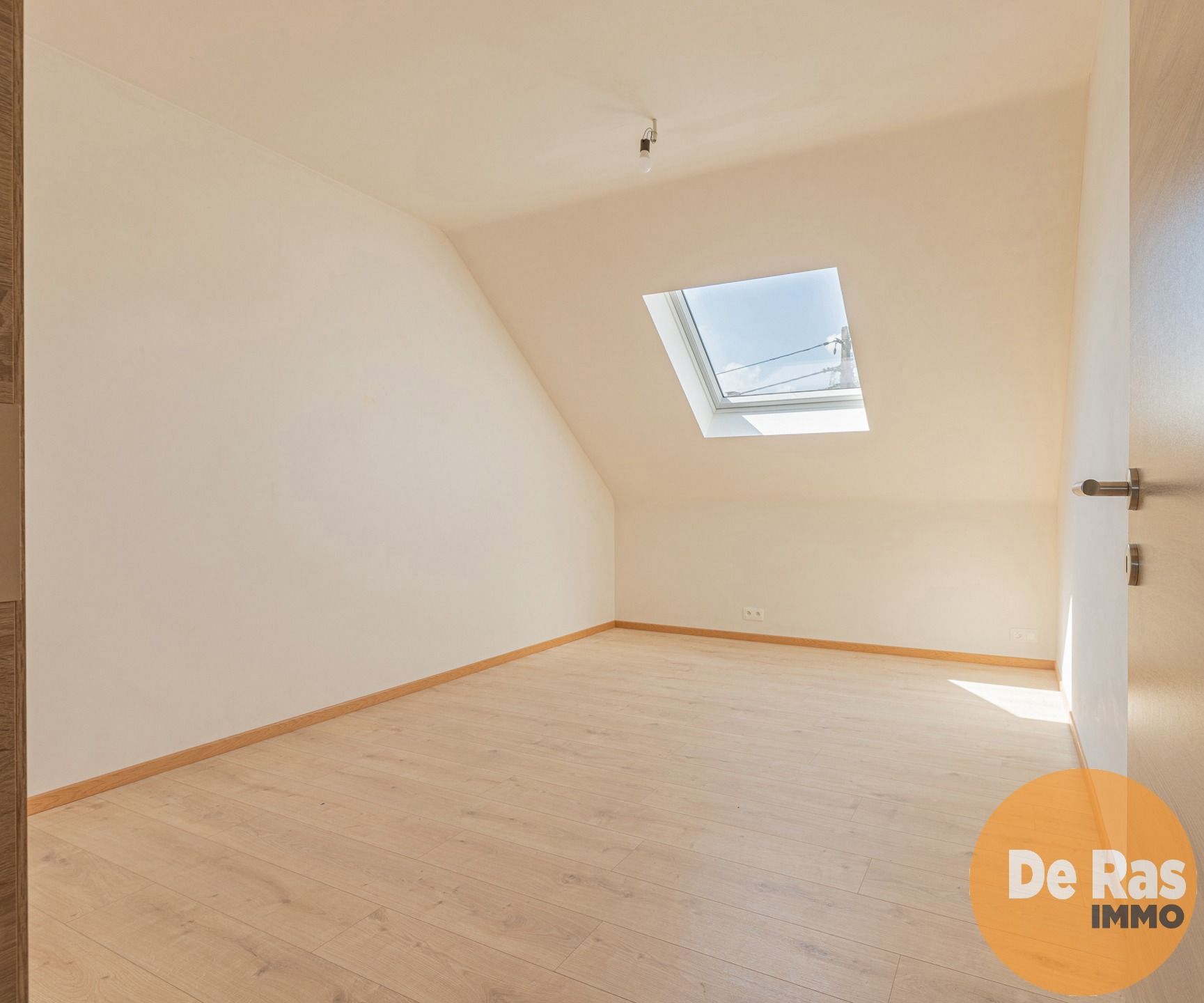 ERONDEGEM - Ruime nieuwbouwwoning met 4 slaapkamers foto 11