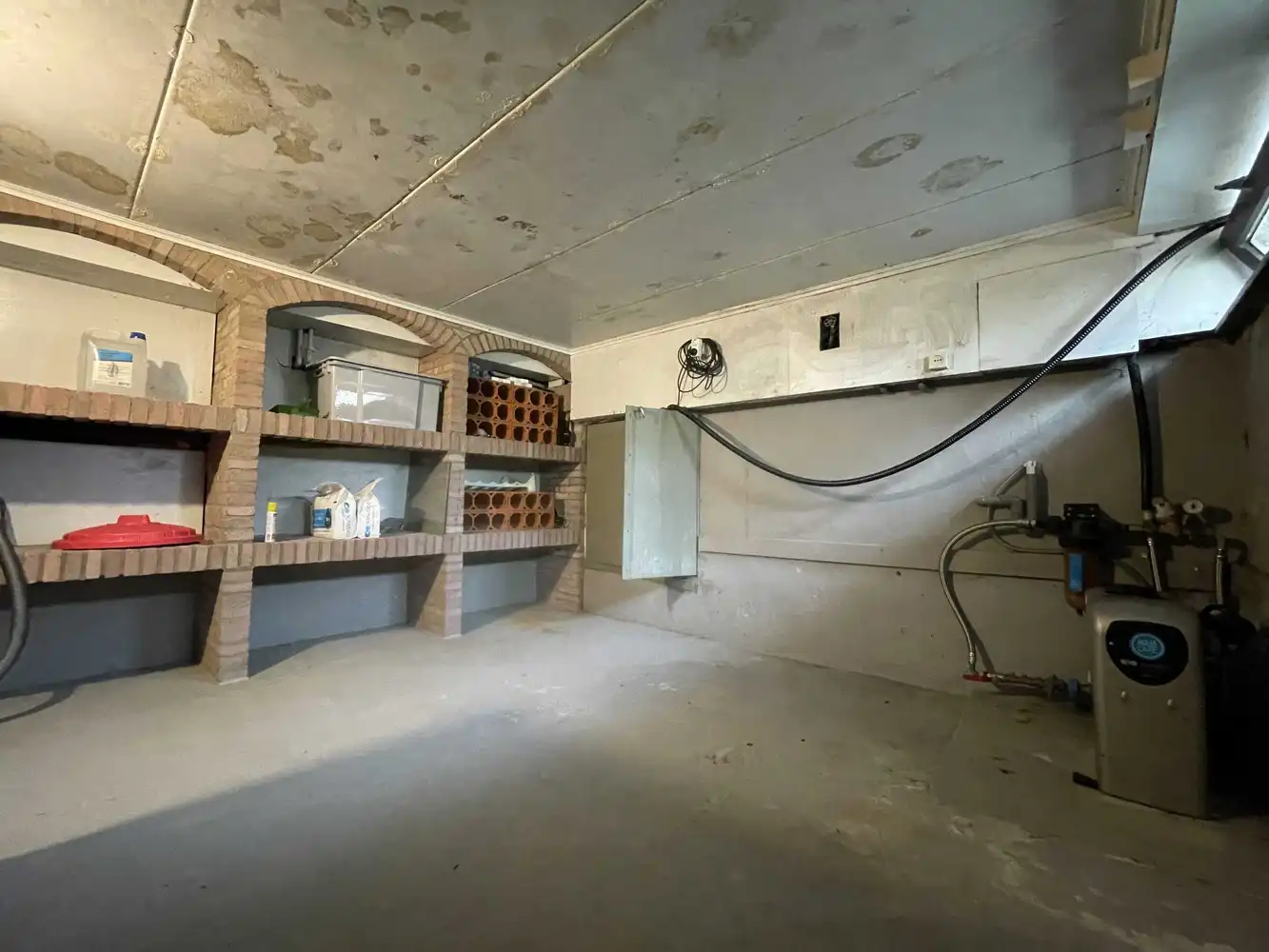 Charmante woning met grote tuin foto 26