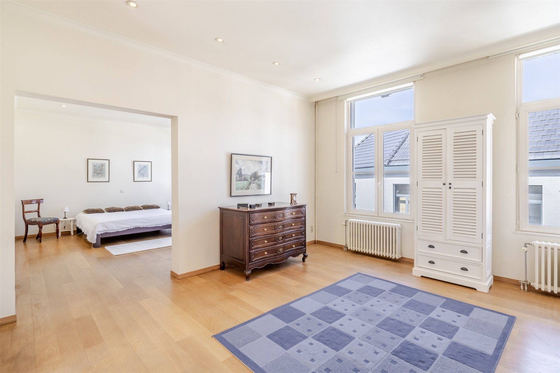 Exclusief herenhuis in neoclassicistische stijl met prachtige tuin foto 23