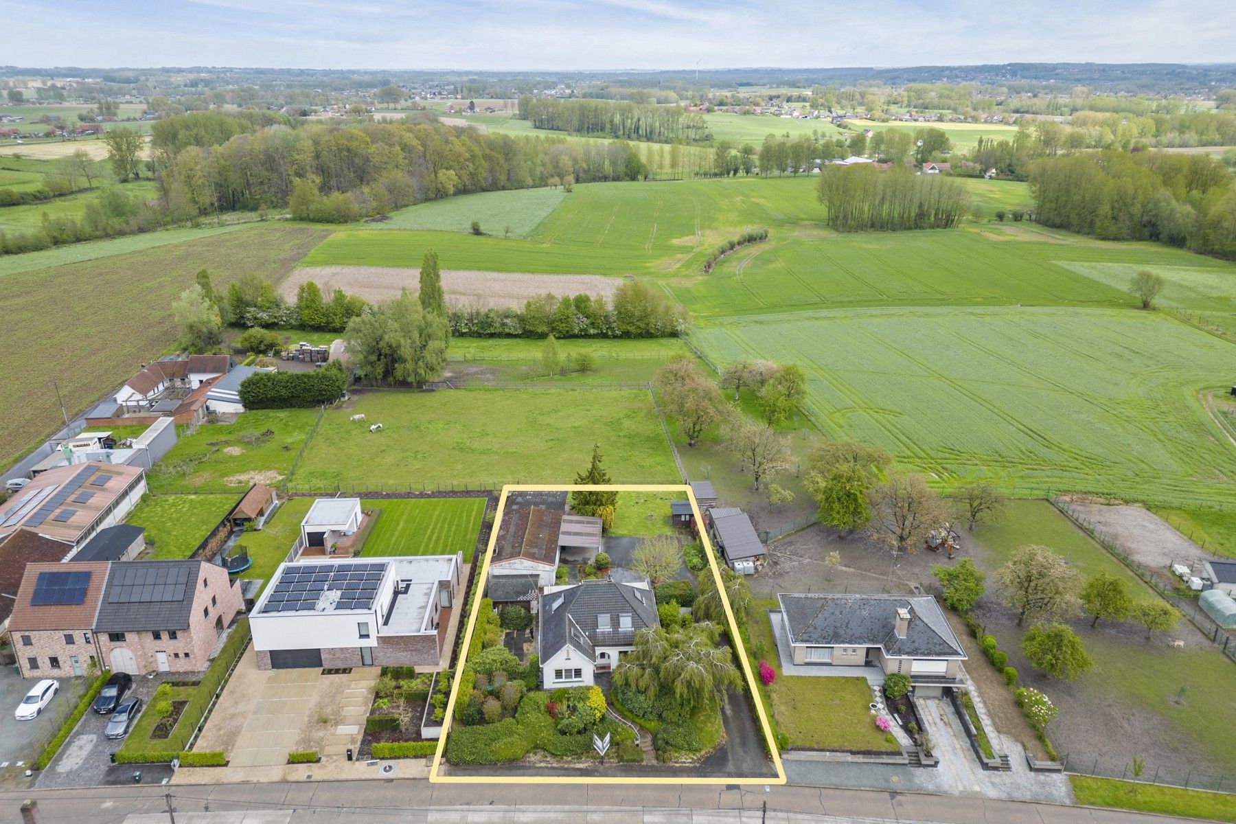 Unieke ruime alleenstaande woning met prachtig zicht.  foto 19