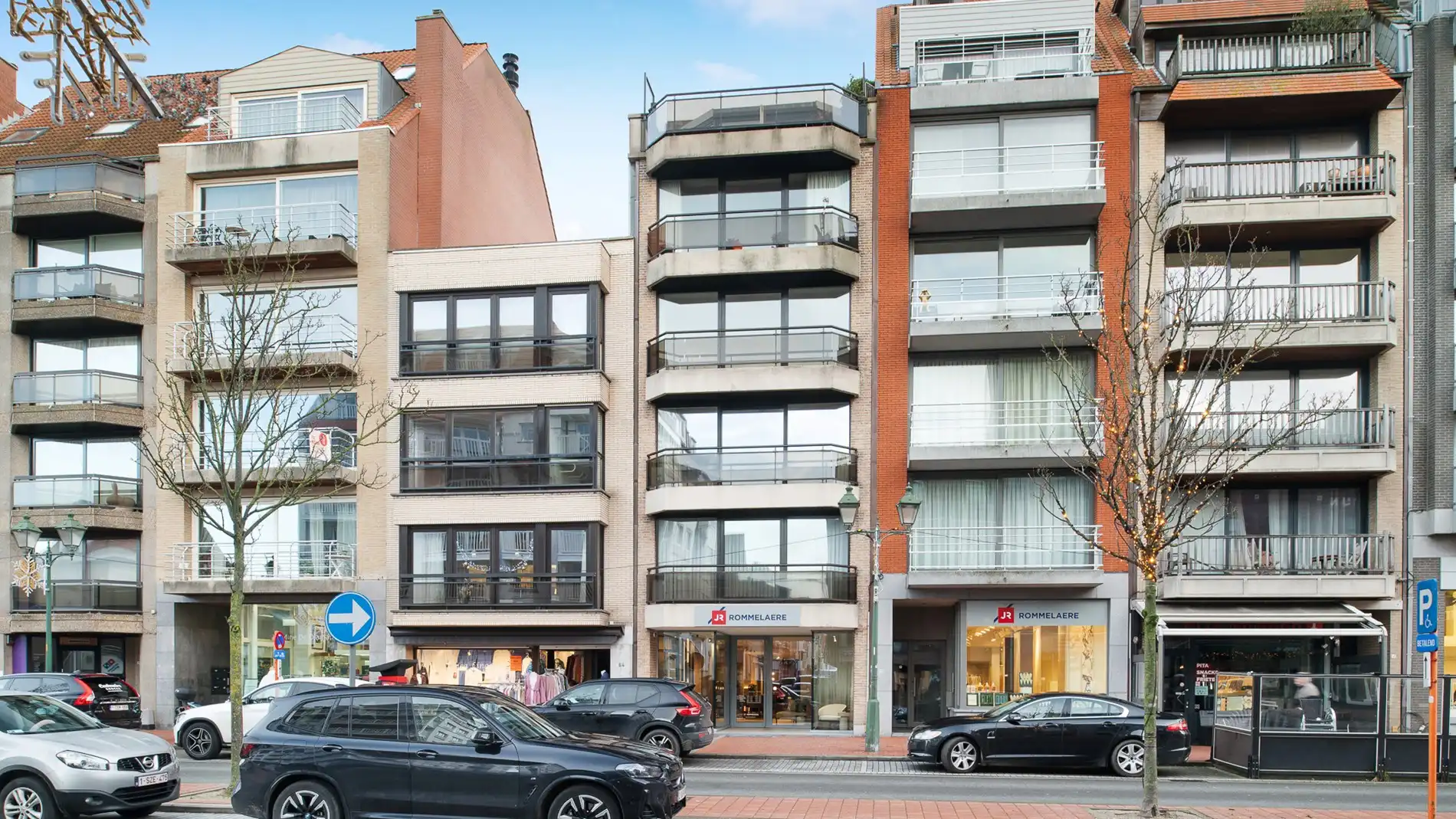 Appartement met 2 slaapkamers in de Lippenslaan te koop foto {{pictureIndex}}