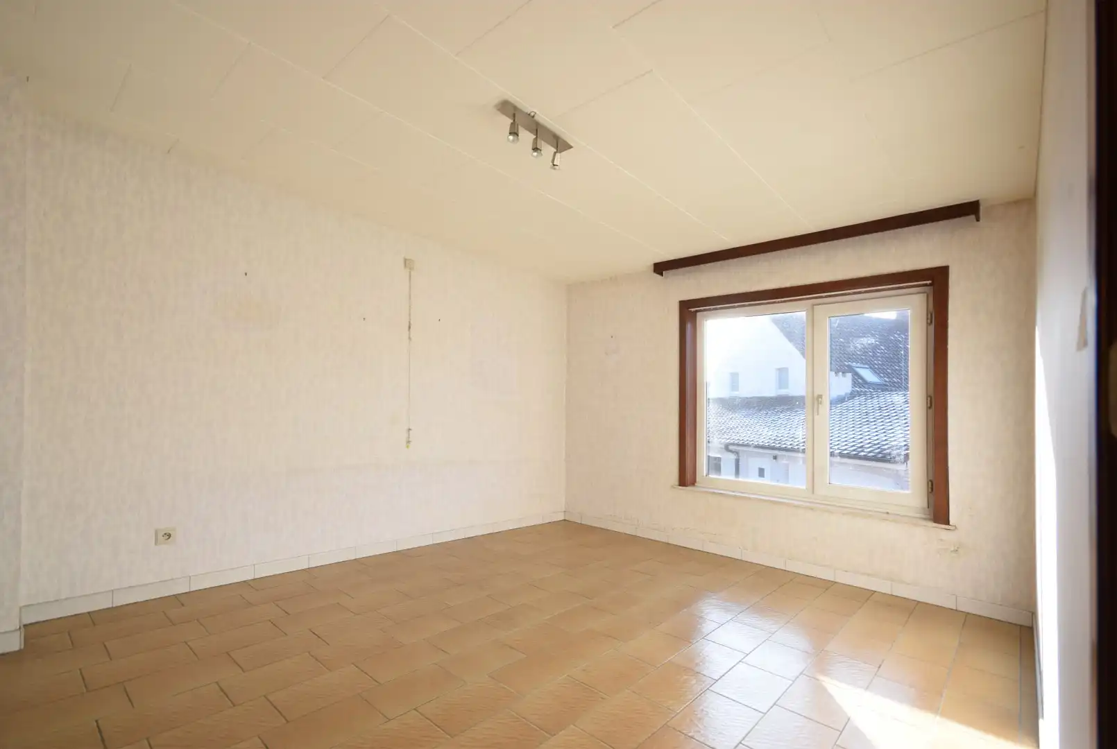 HALFOPEN BEBOUWING MET POTENTIEEL foto 11