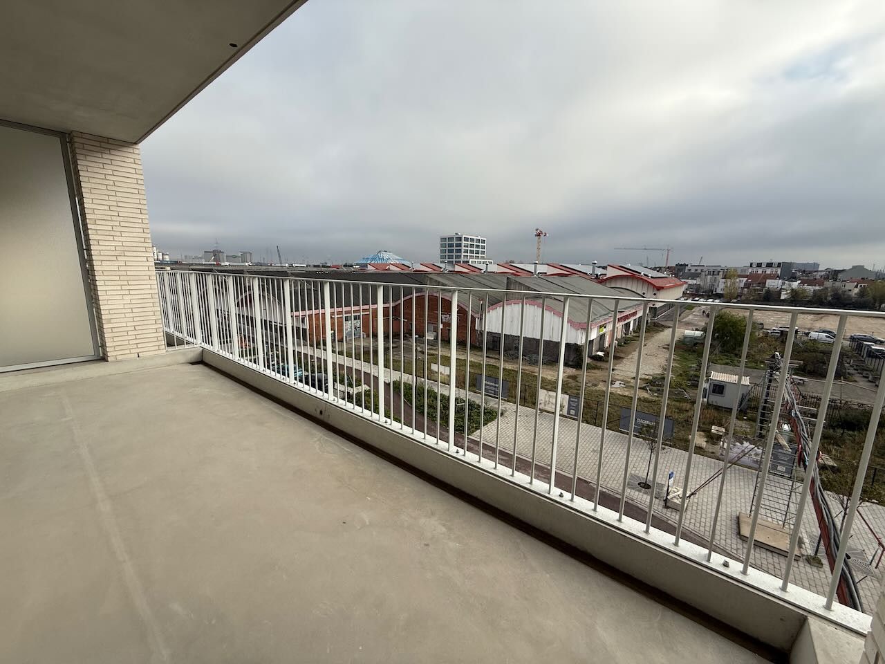 Instapklaar nieuwbouwappartement met terras foto 12