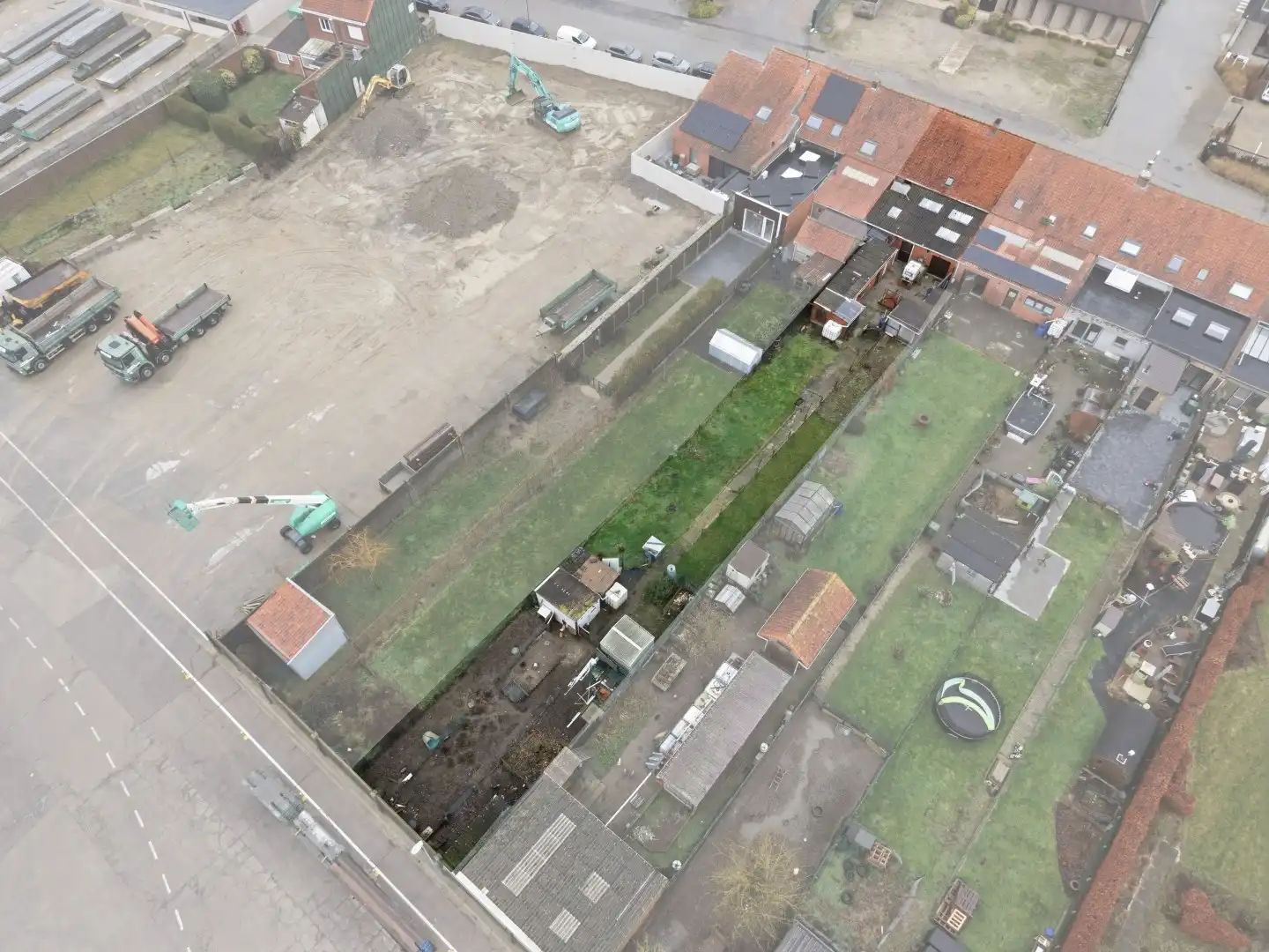 Te renoveren woning met 3 slaapkamers en ruime garage in Vlamertinge foto 24