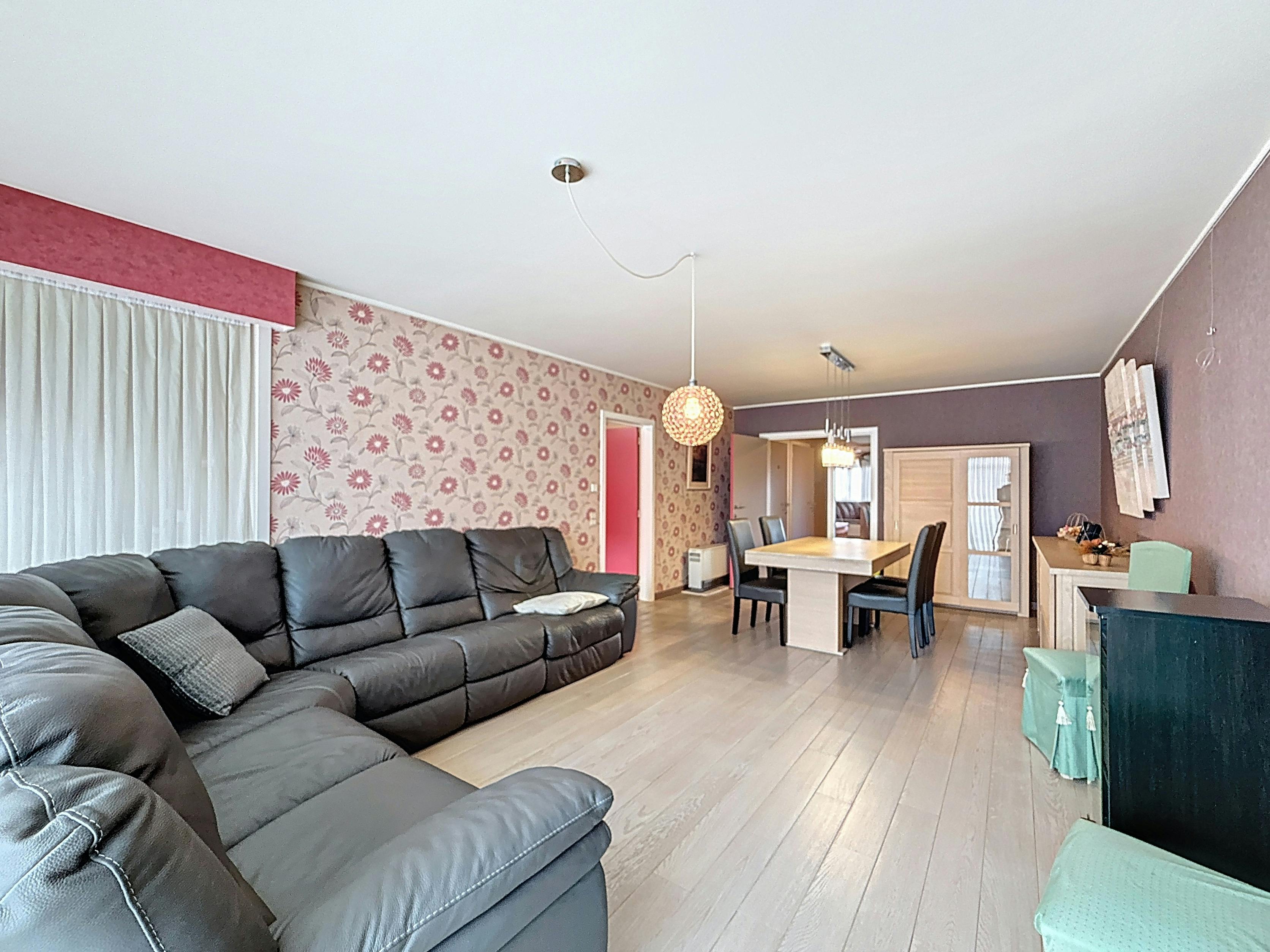 Appartement te koop in het centrum van Sint-Eloois-Vijve foto 2