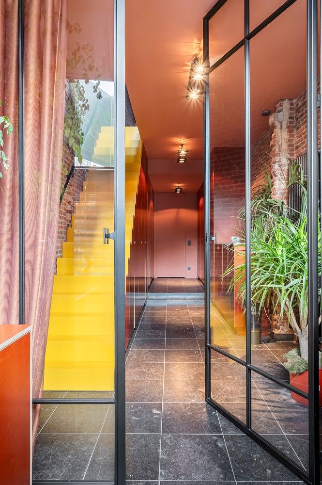 Karaktervolle erfgoedwoning op topligging tegenover de Sint-Gummaruskerk. foto 10