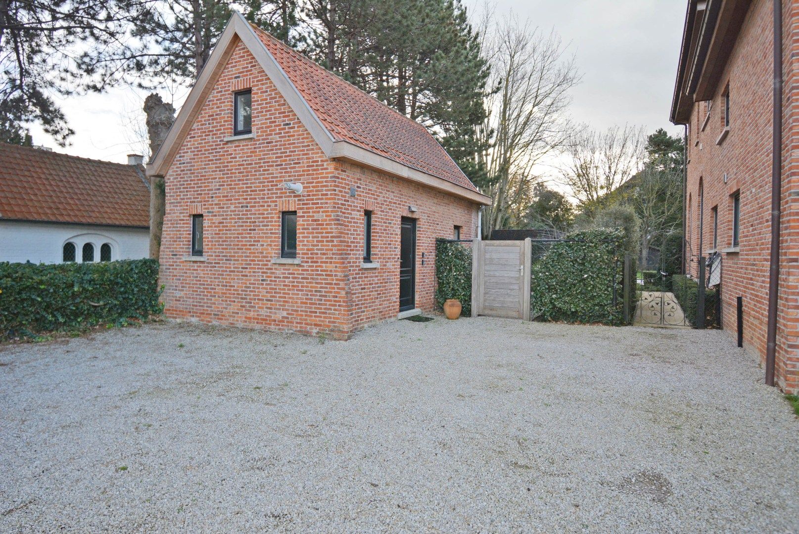 Charmante woning met tuin, terras en 2 slaapkamers. foto 13
