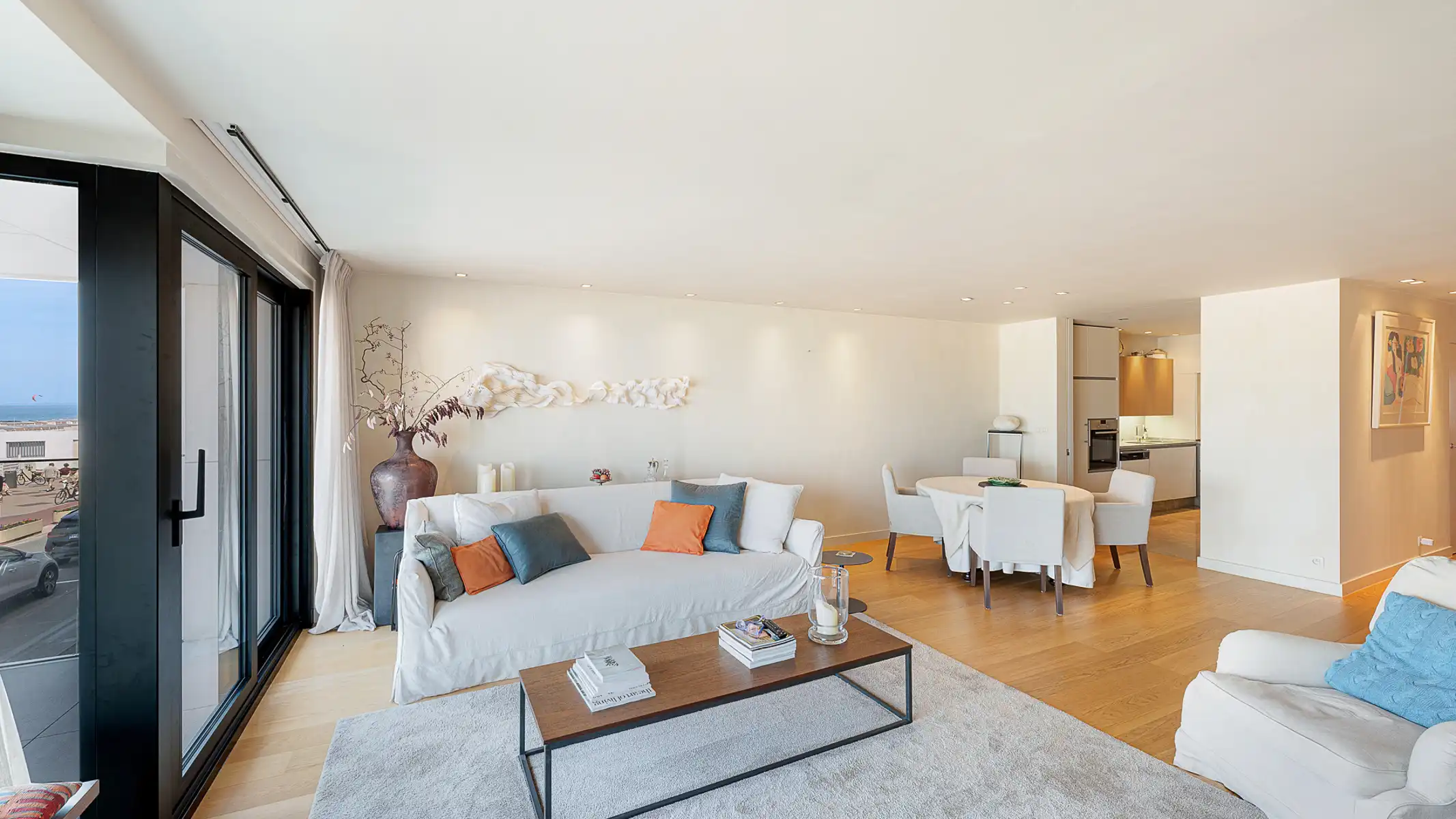 EXCLUSIEF: Ruim appartement met frontaal zeezicht foto 6