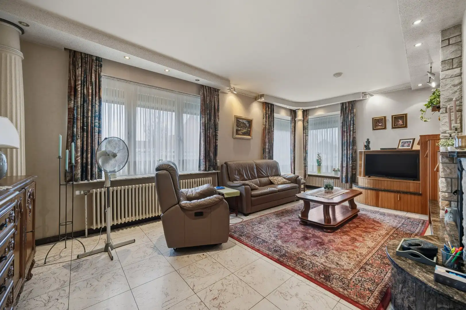 Op te frissen halfopen bebouwing op de Tiense stadsrand foto 9