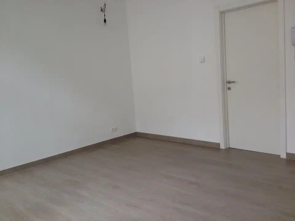 TE HUUR: Appartement met 1 slaapkamer te Antwerpen. foto 6