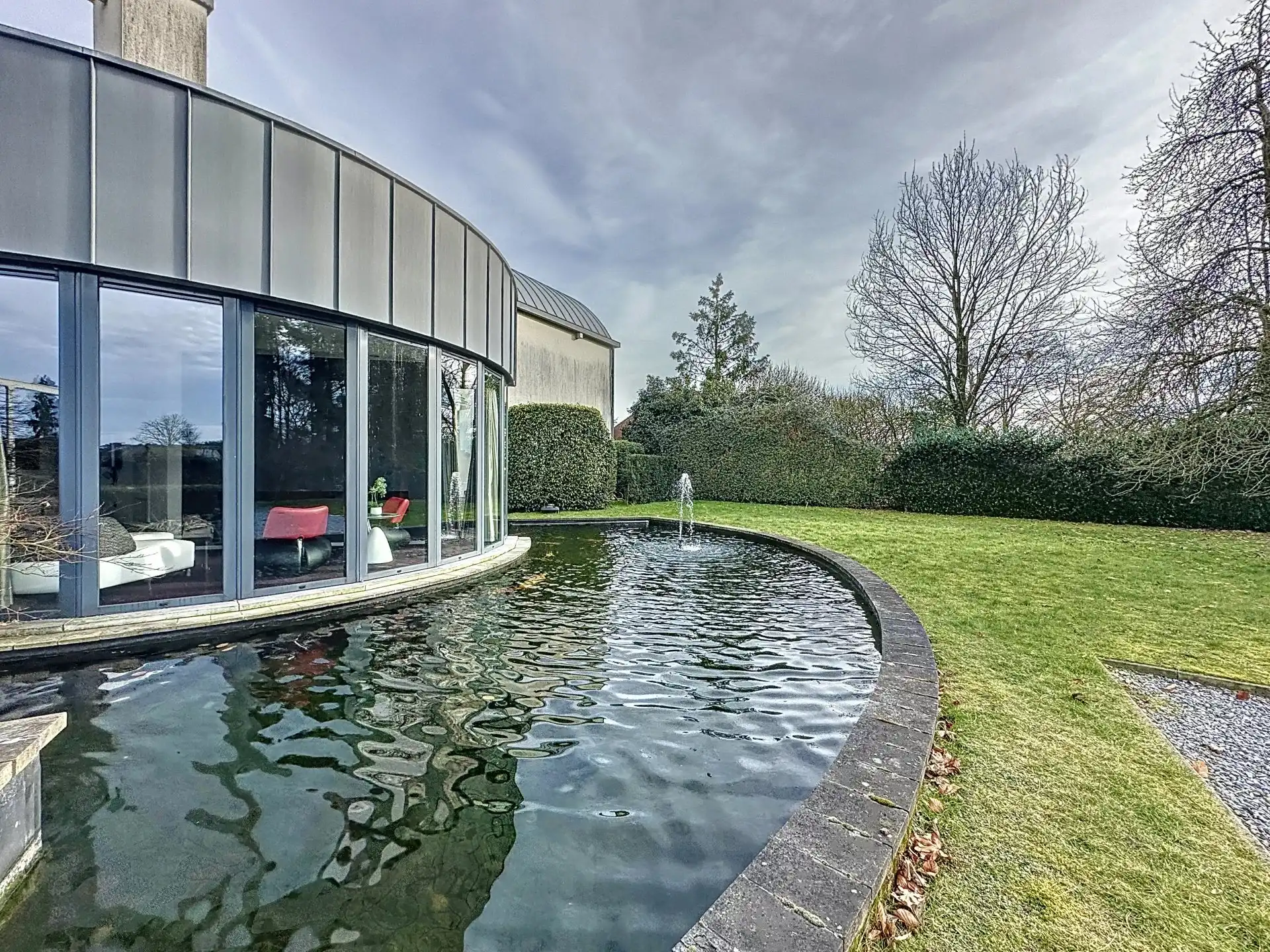 Unieke moderne woning met een dubbele bestemming op een perceel van 29a24ca. foto 76