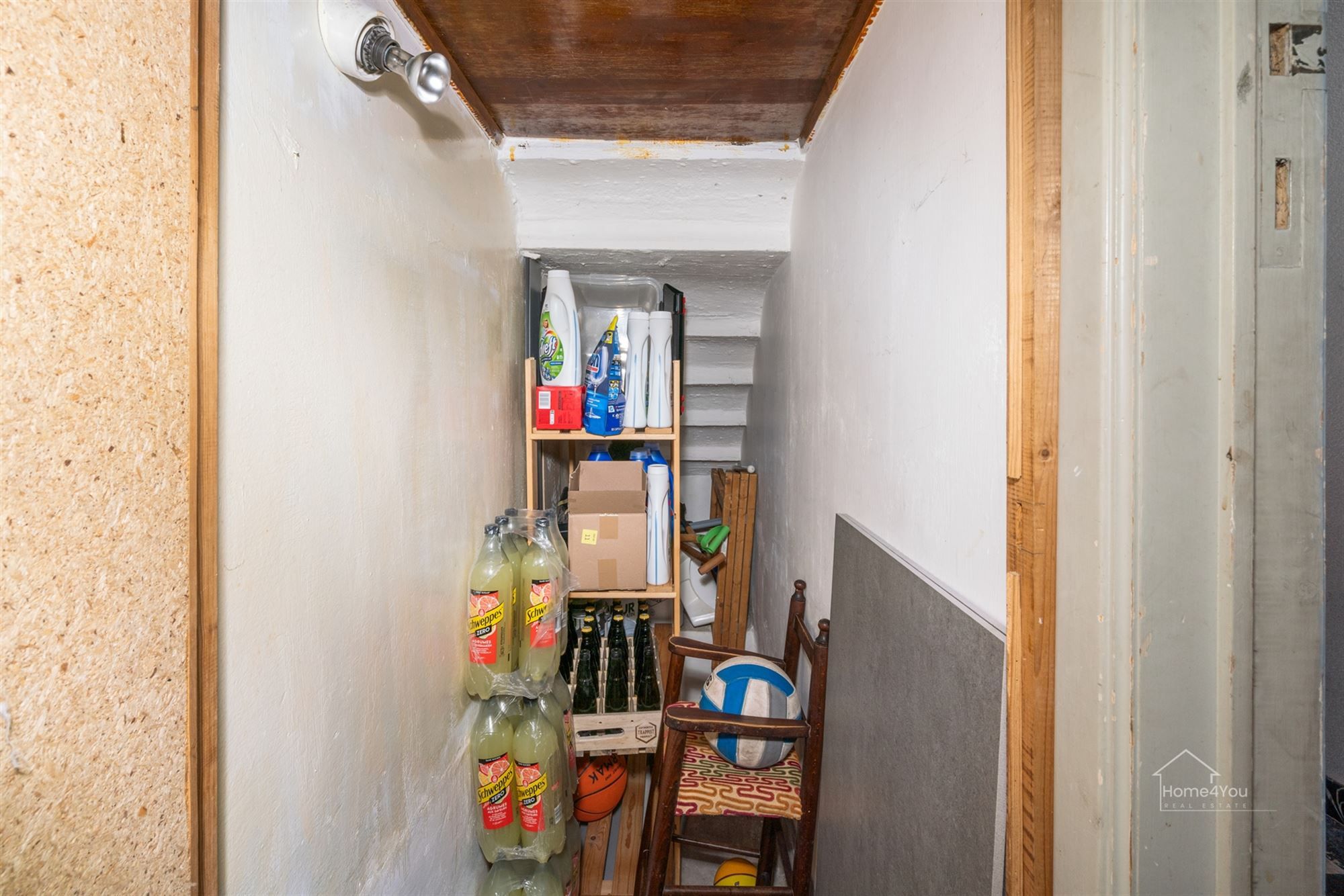 Ruim instapklaar appartement met groot Zuid-gericht terras! foto 18