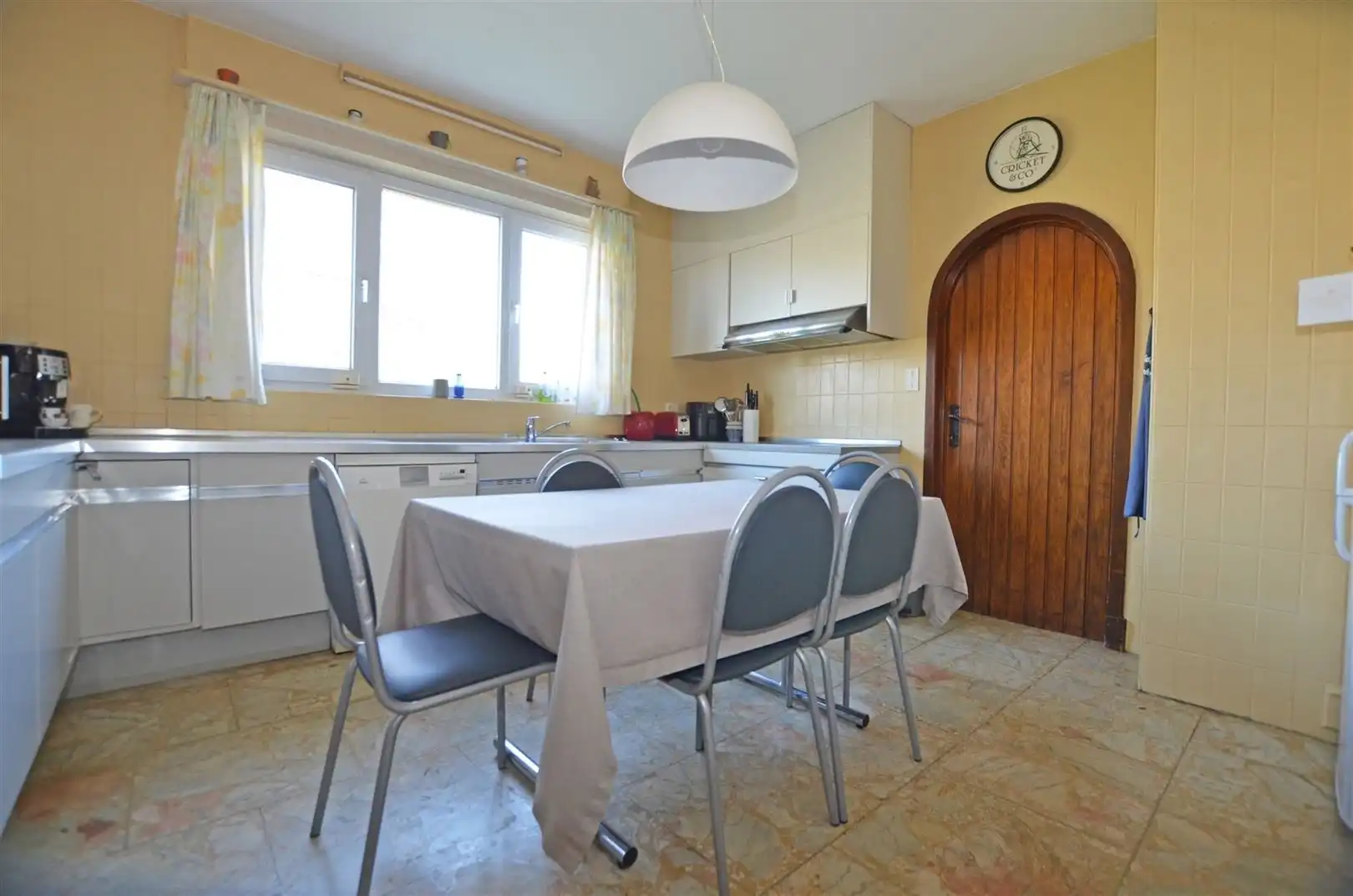 Villa + voorgelegen bouwgrond in residentiële straat  foto 8