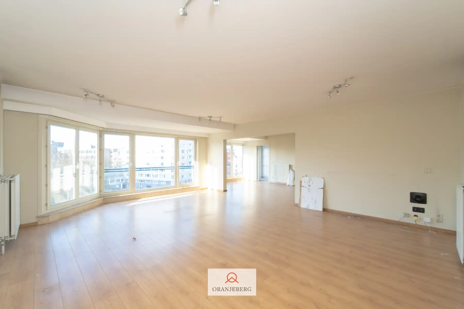 Ruim appartement met 4 slpk's, 2 badkamers en 2 terrassen foto 6