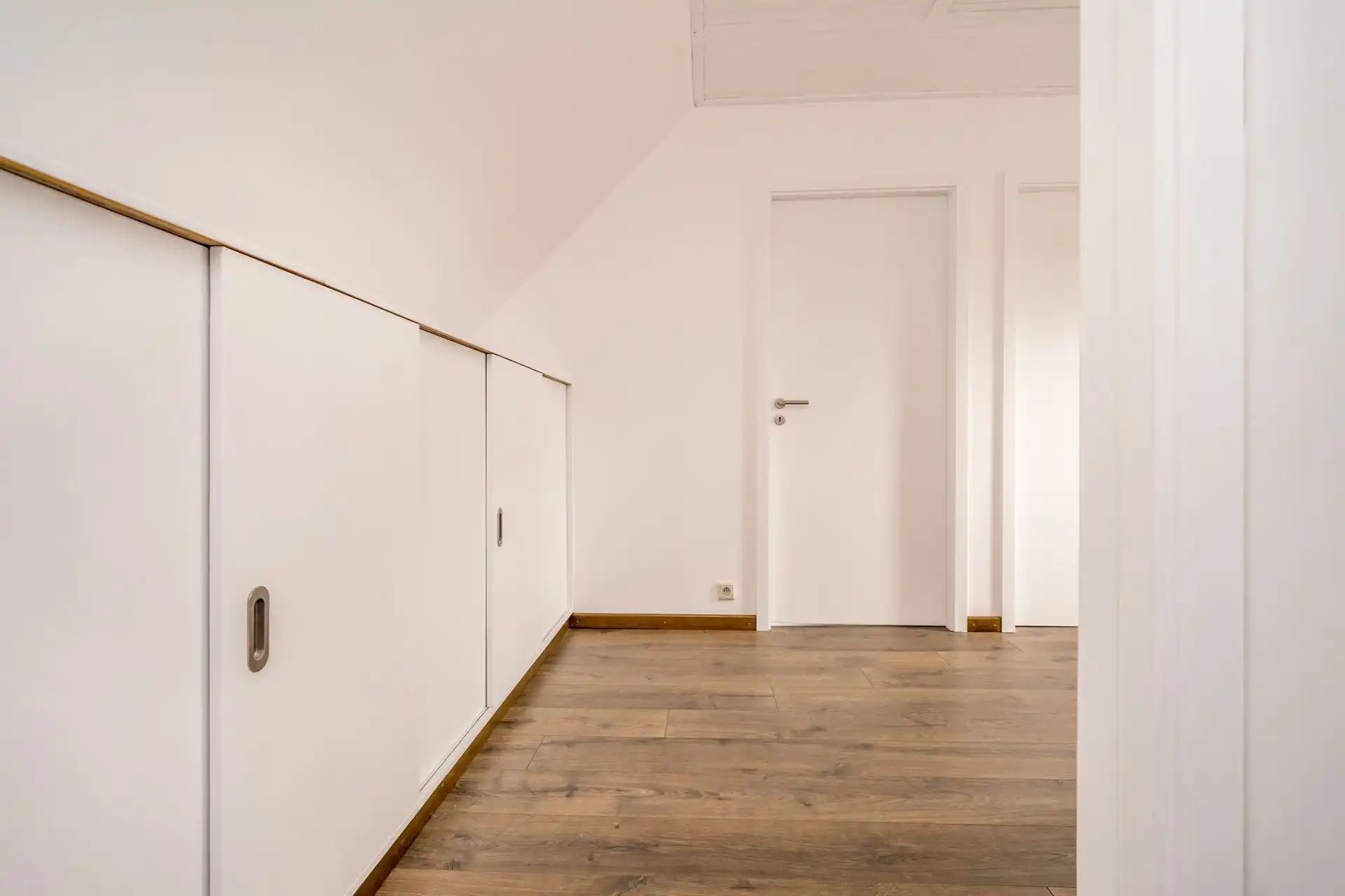 Vrijstaande woning met 3 slpk, garage en zonnige tuin in Leest foto 13
