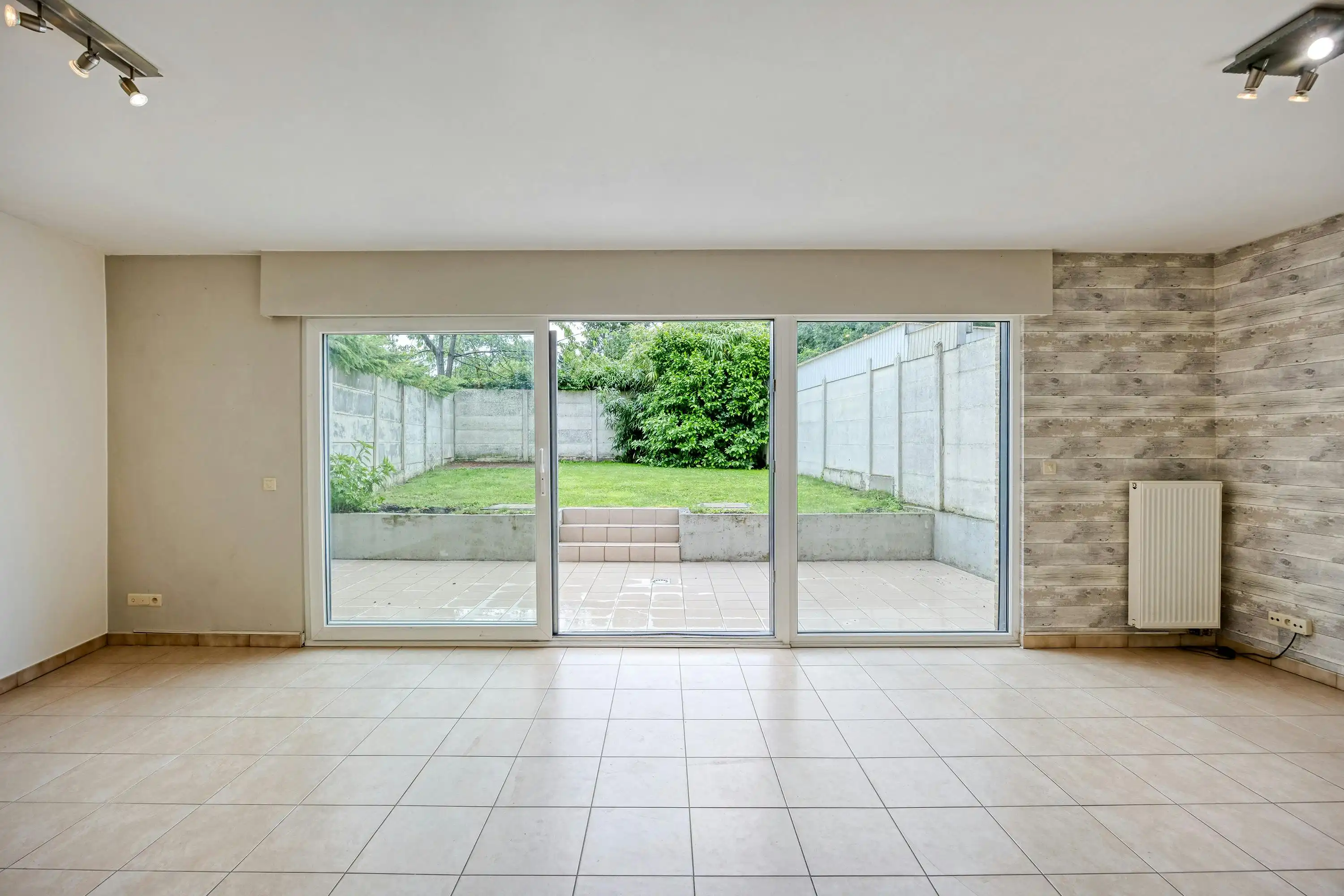 Ruim duplexappartement met garage op toplocatie in Strombeek-Bever foto 3