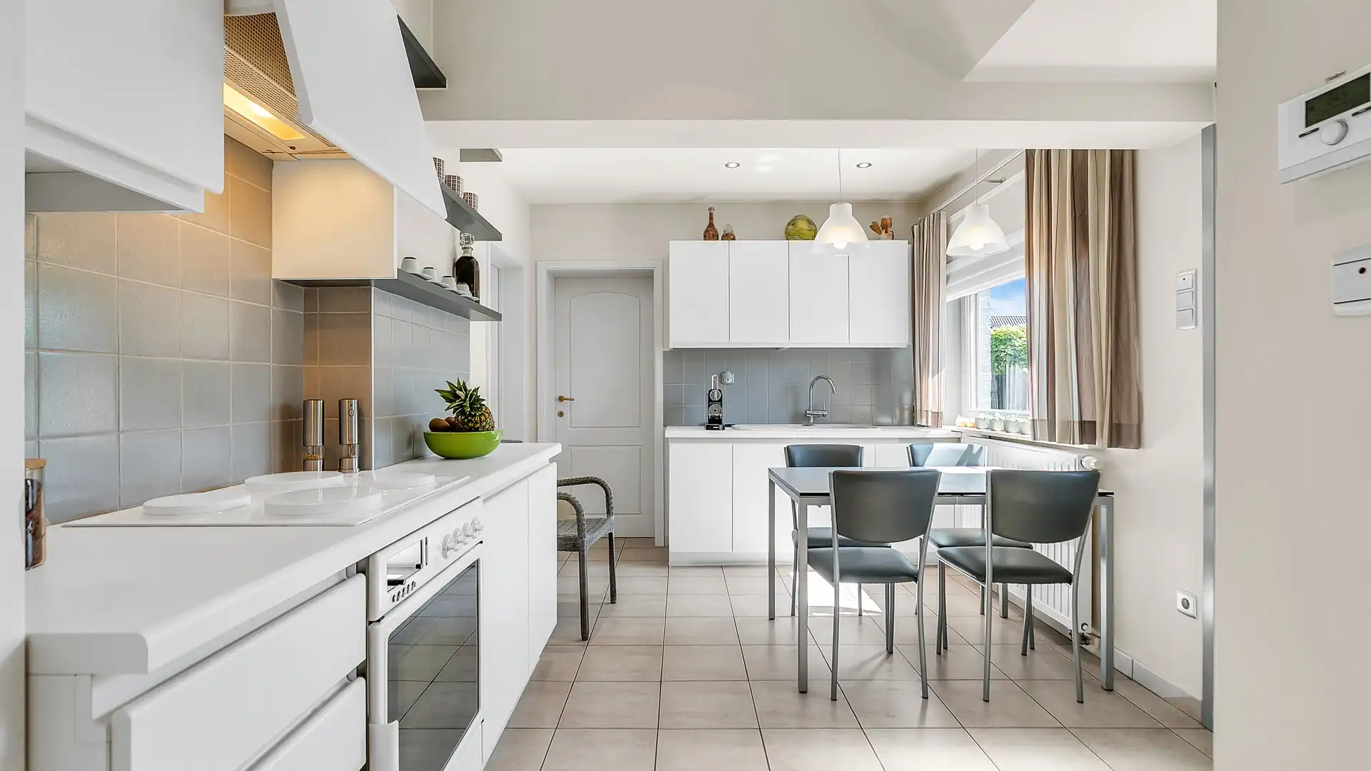 Charmante woning 3 slaapkamers een gezellige tuin te As foto 7