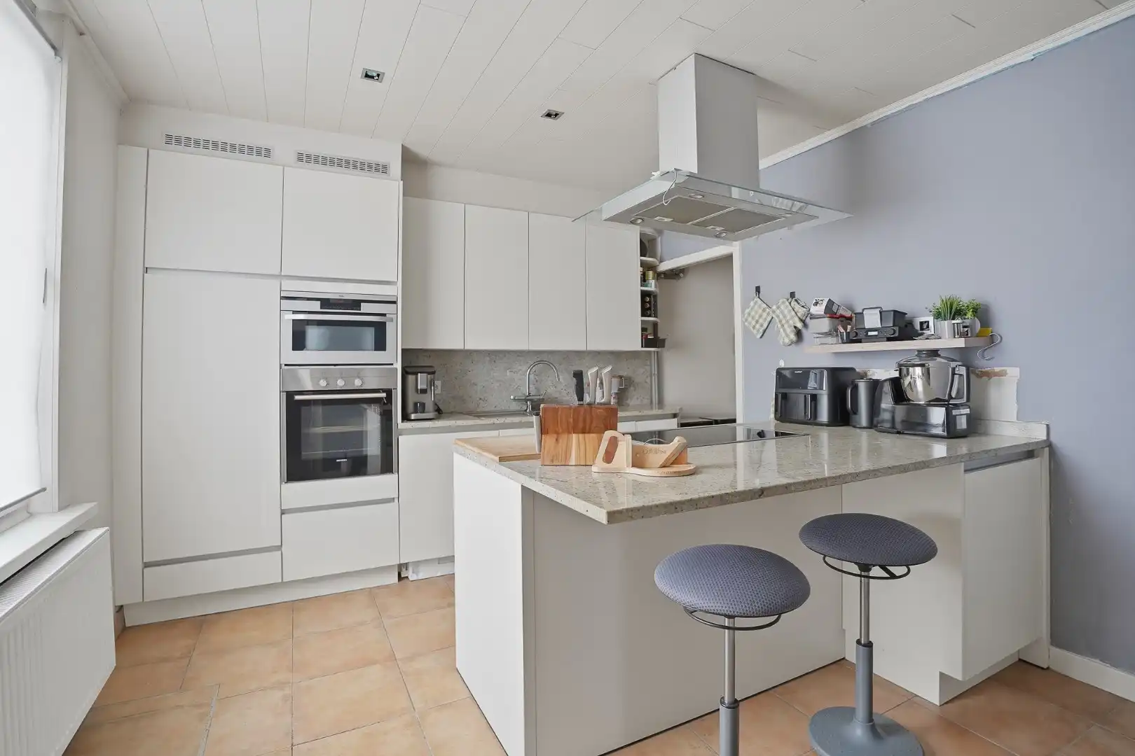 Ruime hoekwoning met 3 slaapkamers en zonnig terras op topligging in Assebroek foto 4