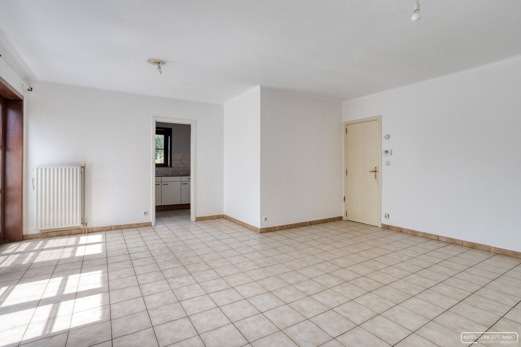 Instapklaar appartement te koop in Harelbeke — topligging vlak bij Kortrijk! foto 3