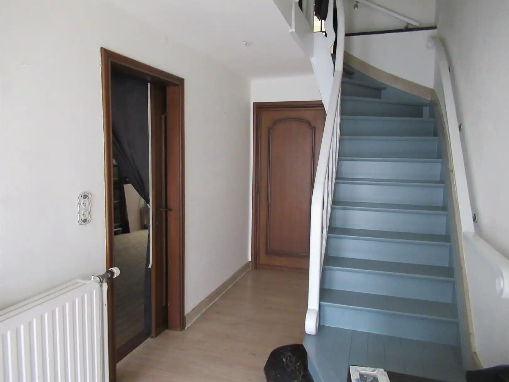 Ruime gerenoveerde woning met 3 slaapkamers in centrum van Sint-Truiden. foto 2